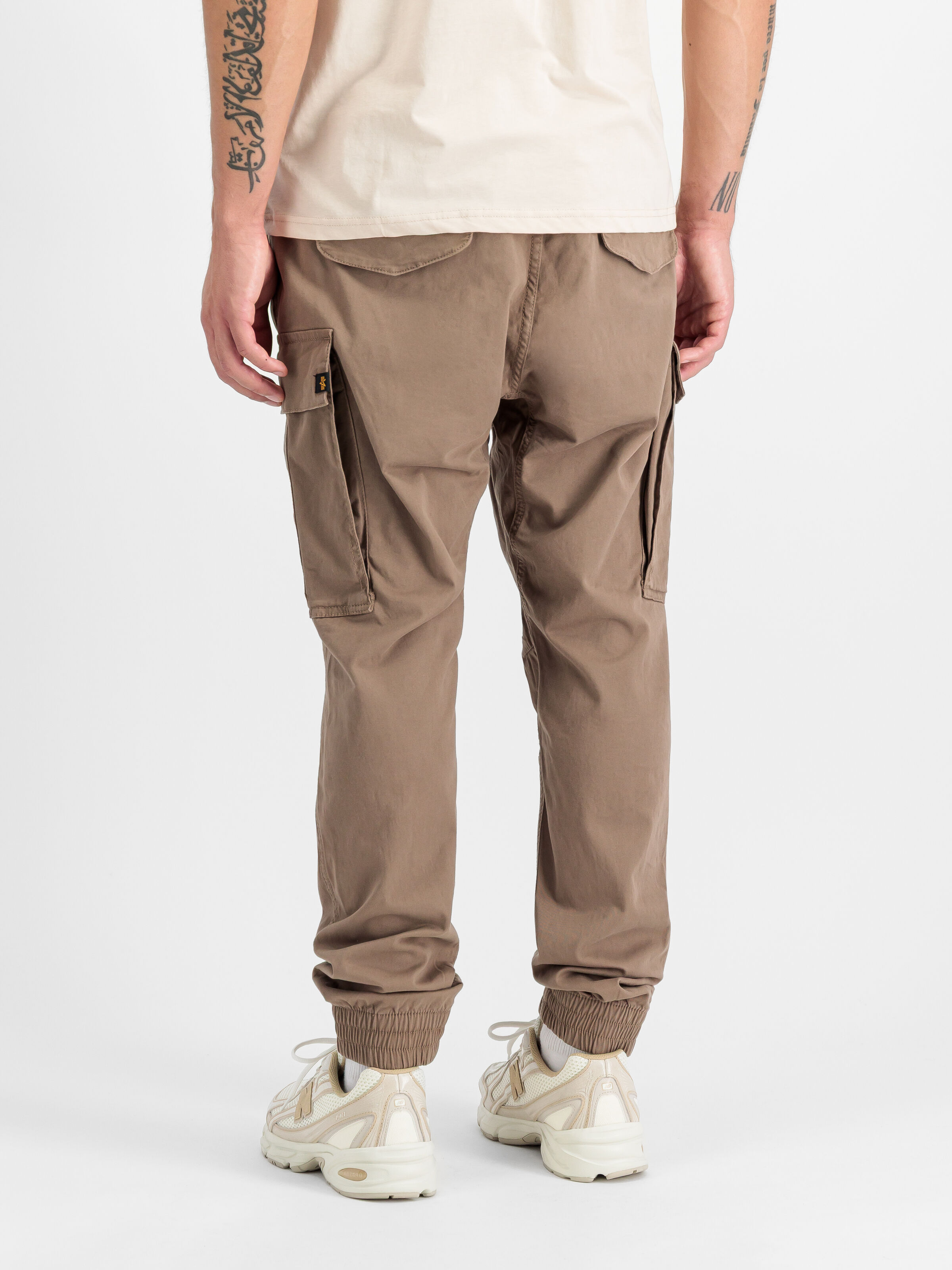Airman Pant taupe 188201_183_2_model_00003_215021