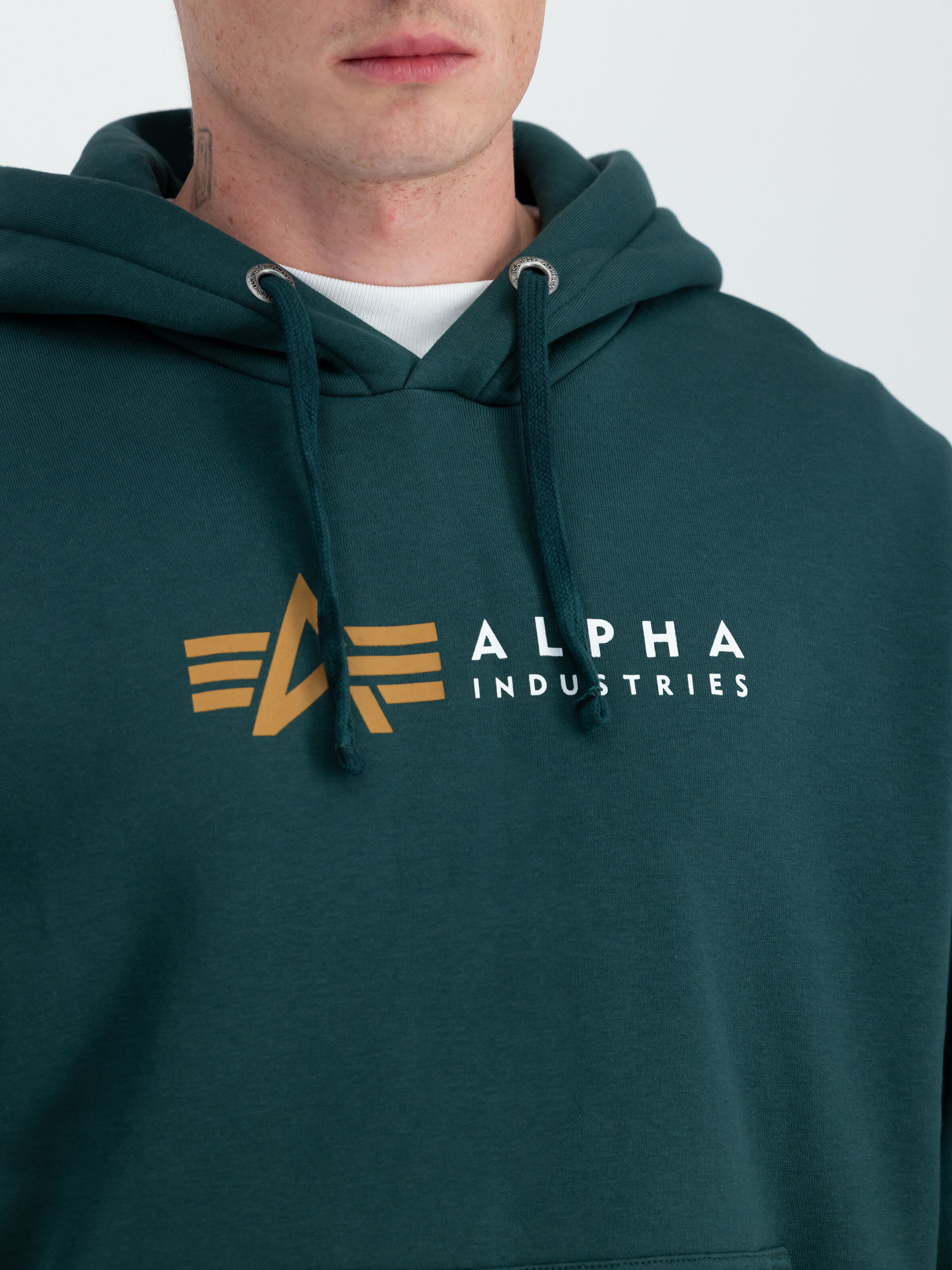 Alpha Label Hoodie Force Green 118331_720_3_detail_00001_129552
