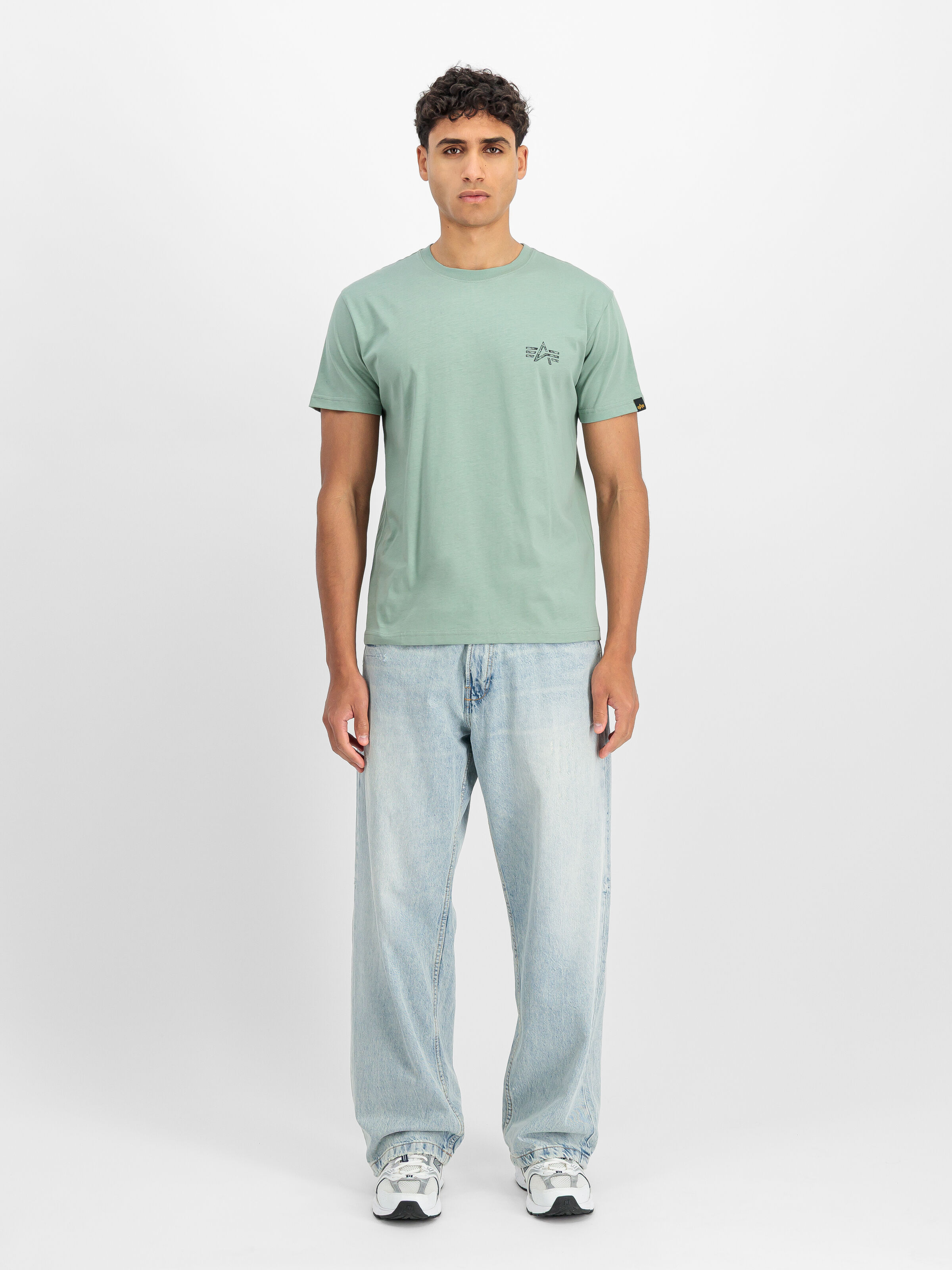 Signature Backprint T-Shirt frost green 148516_30_2_model_00001_196702