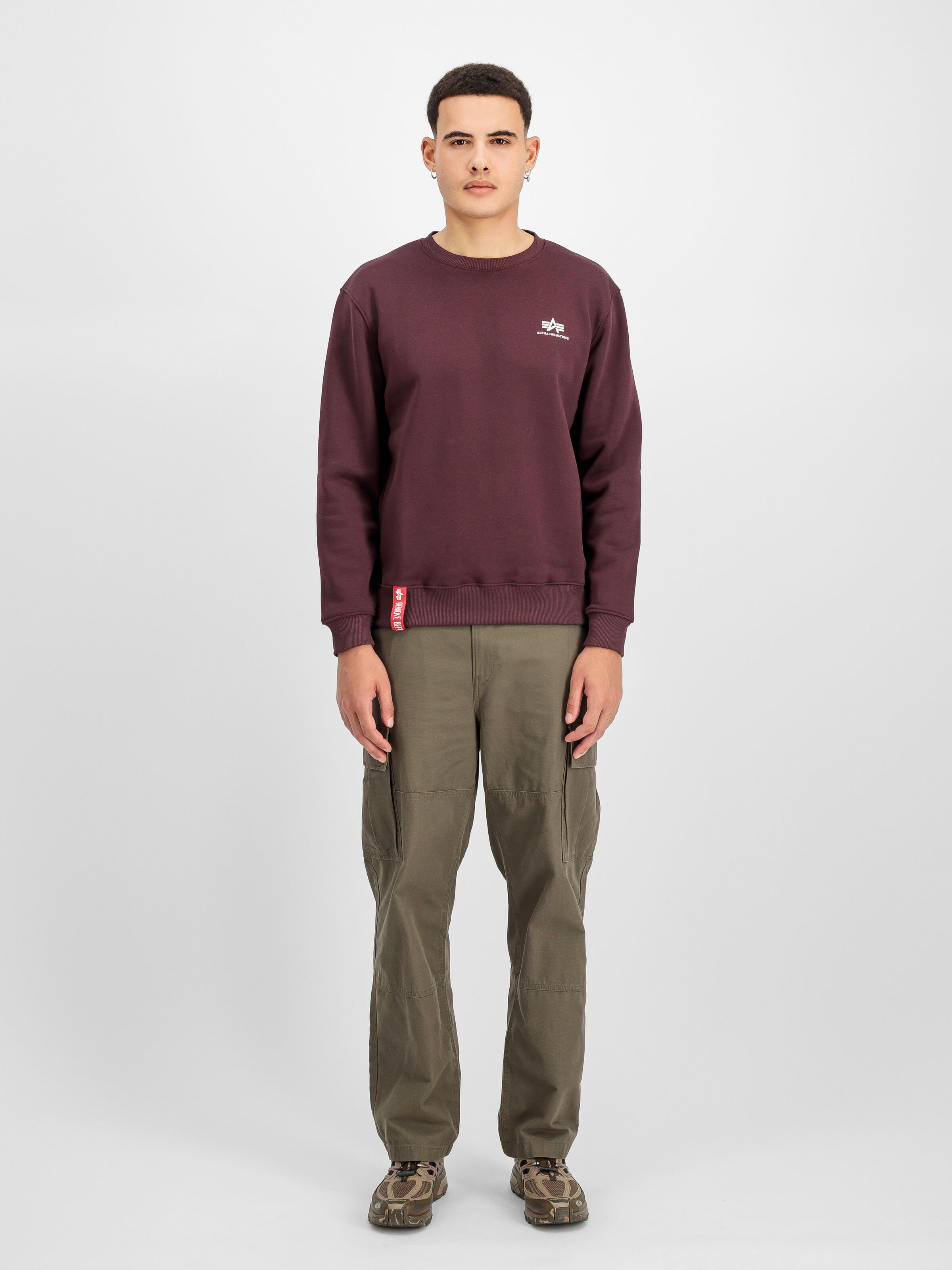 Basic Small Logo Sweatshirt deep maroon 188307_21_2_model_00001_185040