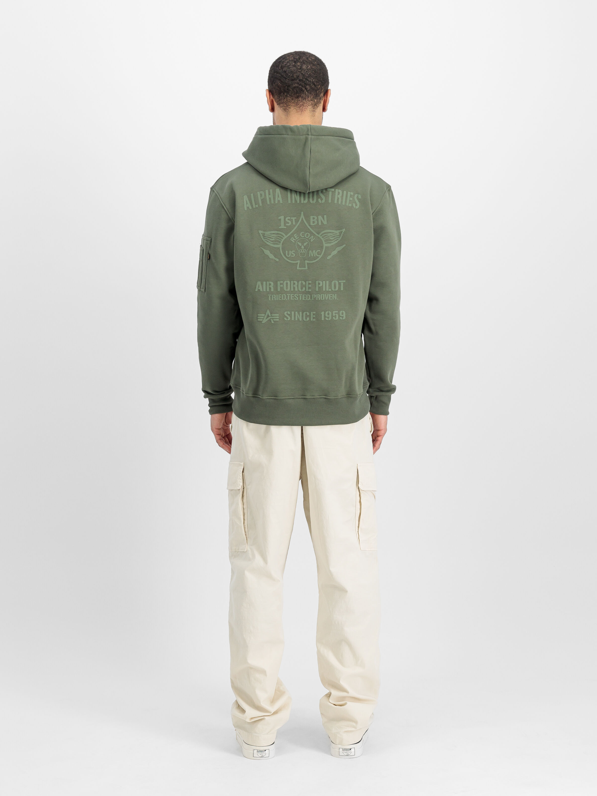 Air Force Hoodie dark olive 138337_142_2_model_00002_125963
