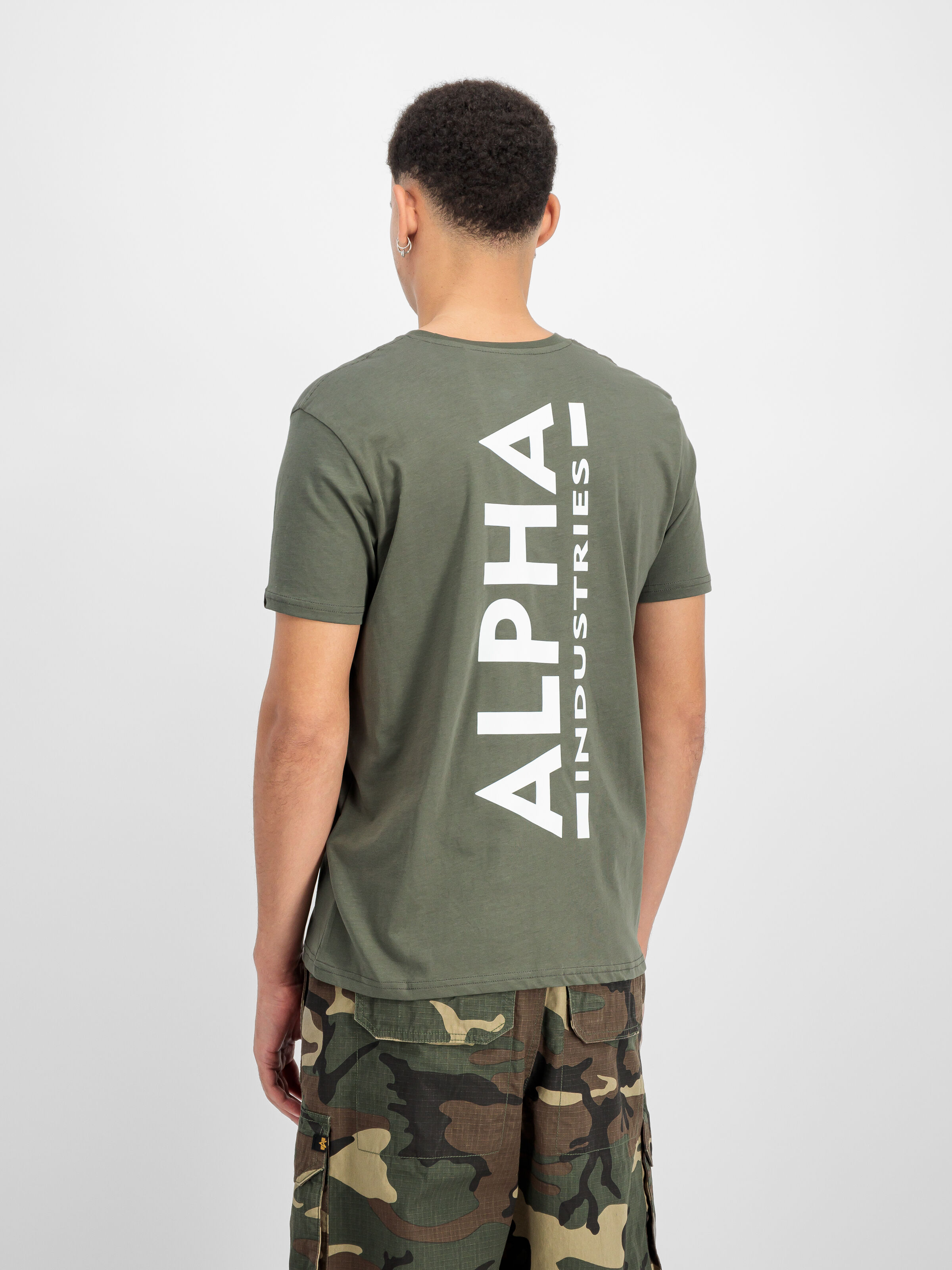 Backprint T-Shirt dark olive 128507_142_2_model_00003_184456