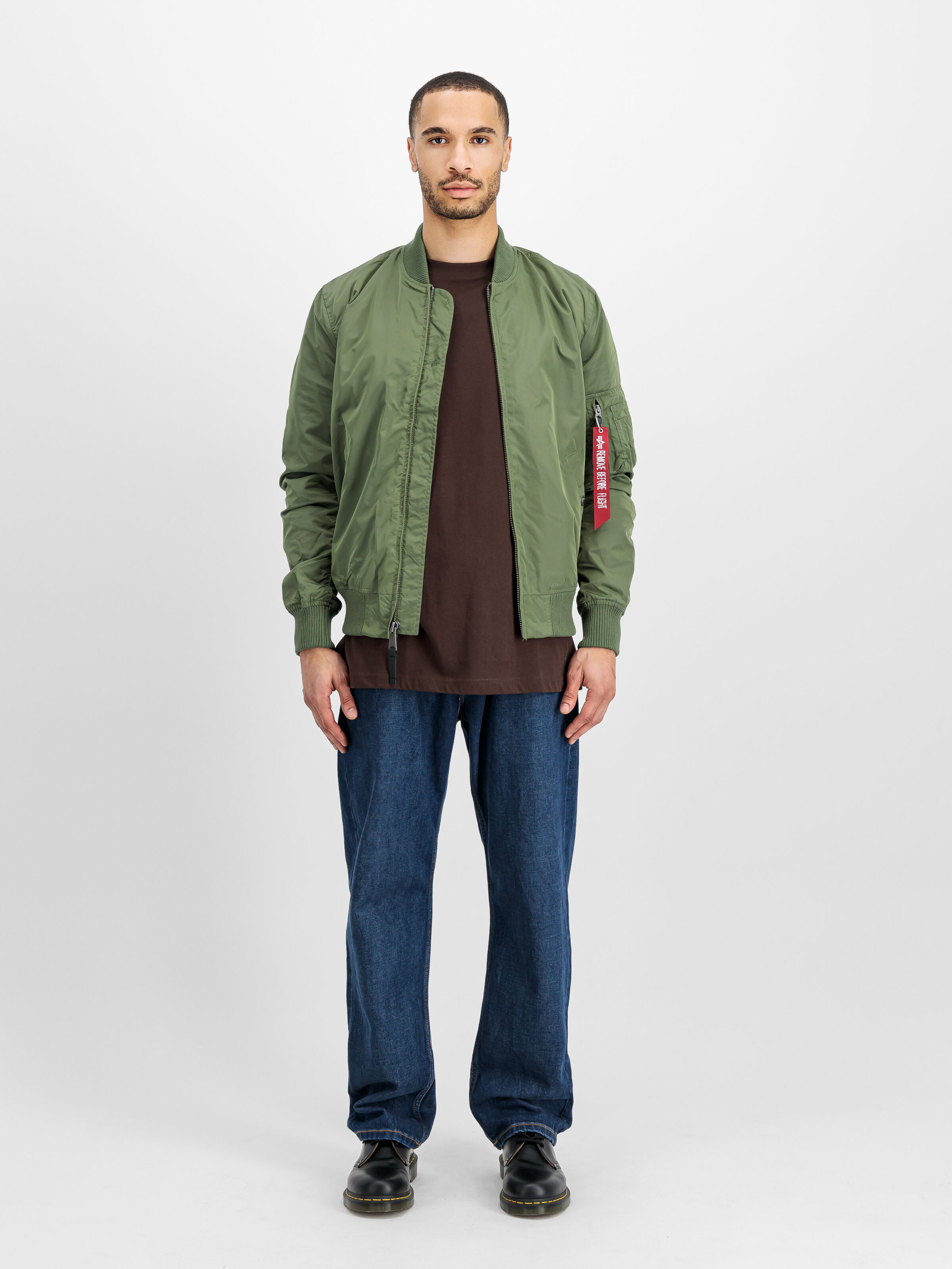 MA-1 TT Light Bomber Jacket sage-green 191103_01_2_model_00001_125451
