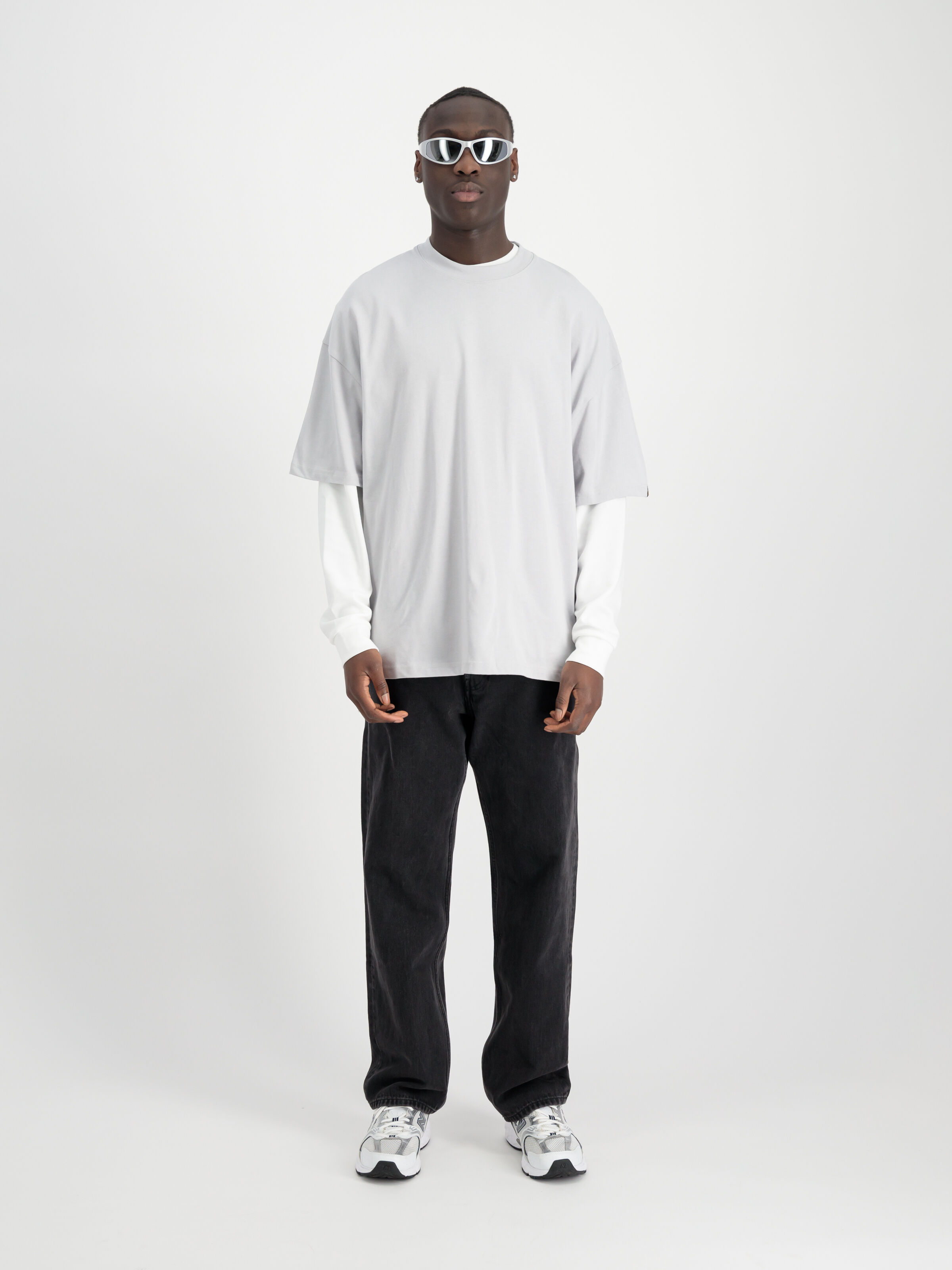 Logo Code Backprint T-Shirt pastel grey 146507_666_2_model_00001_99597