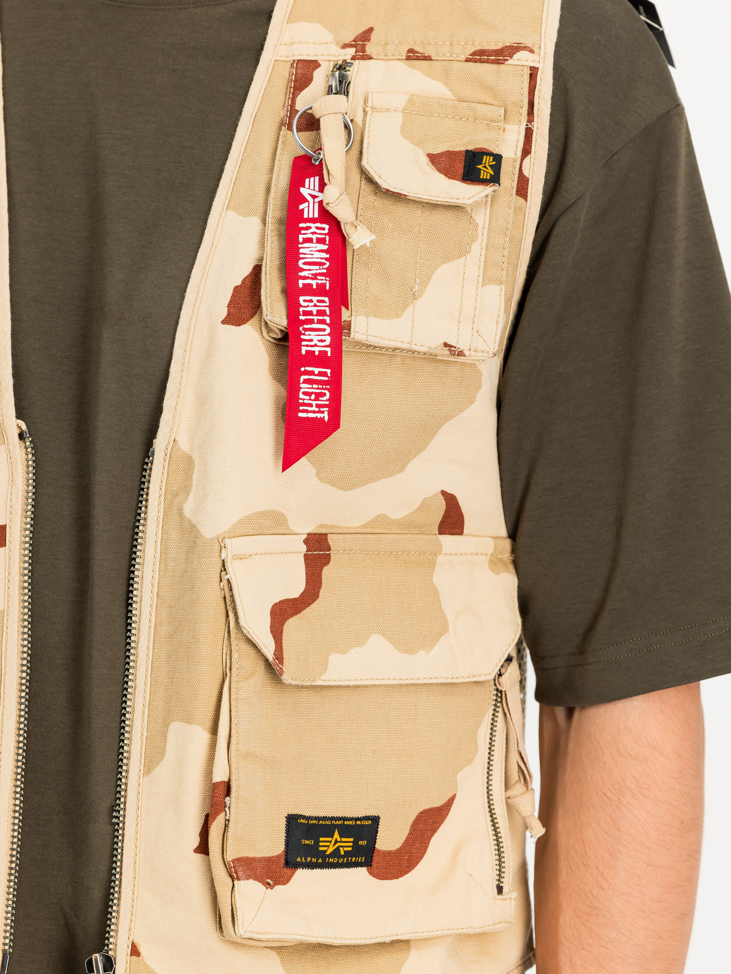 Mesh Utility Camo Vest desert camo 91 266109C_99_3_detail_00001_223738