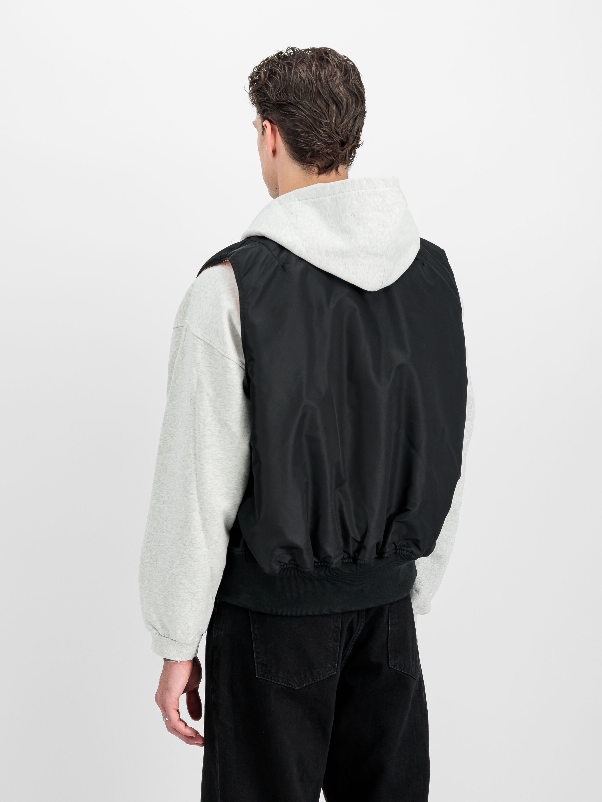 MA-1 Heritage Vest black 156146_03_2_model_00004_186887