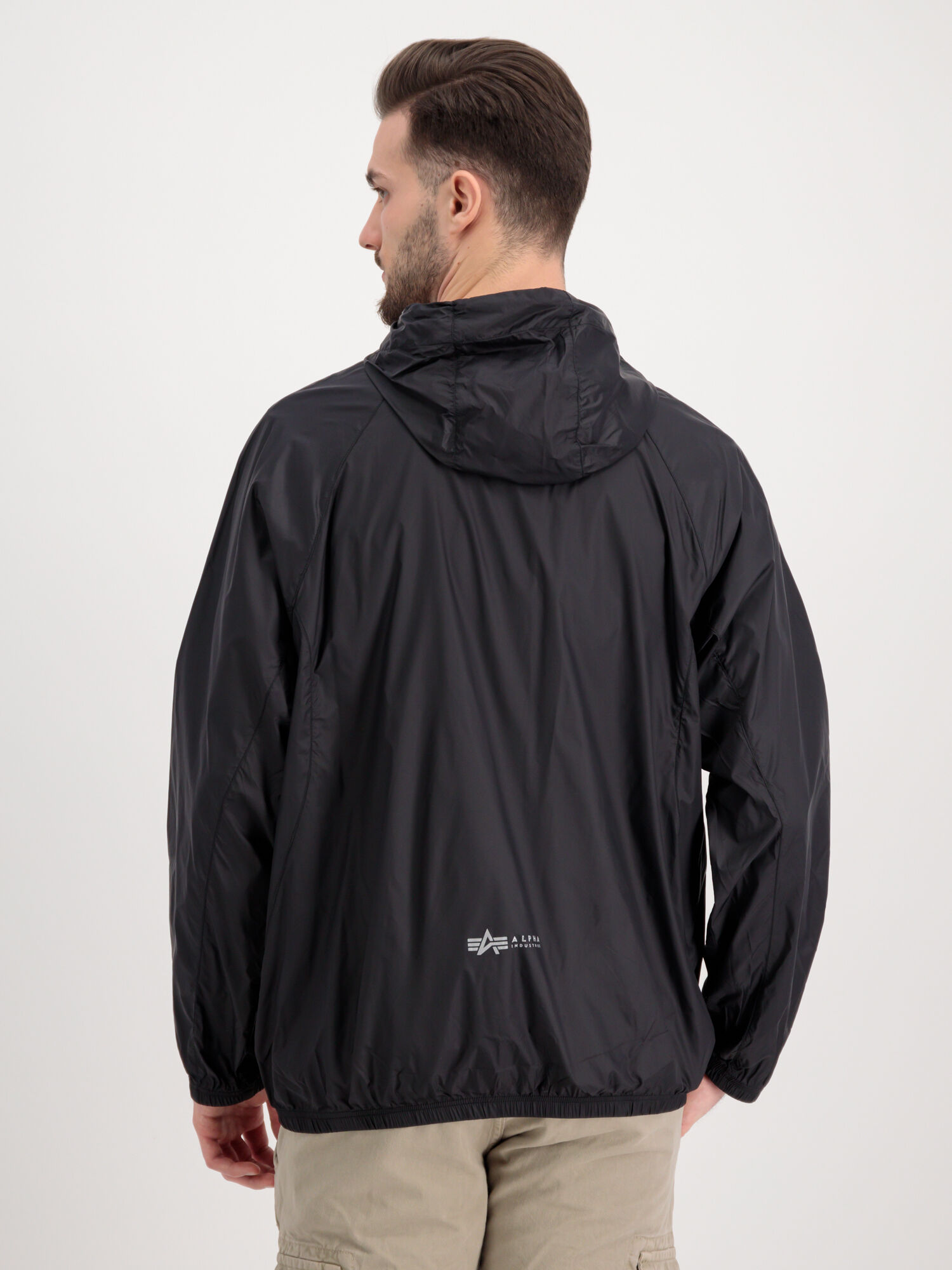 Superlight Utility Jacket black 136119_03_alpha_industries_superlight_utility_jacket_003_123819
