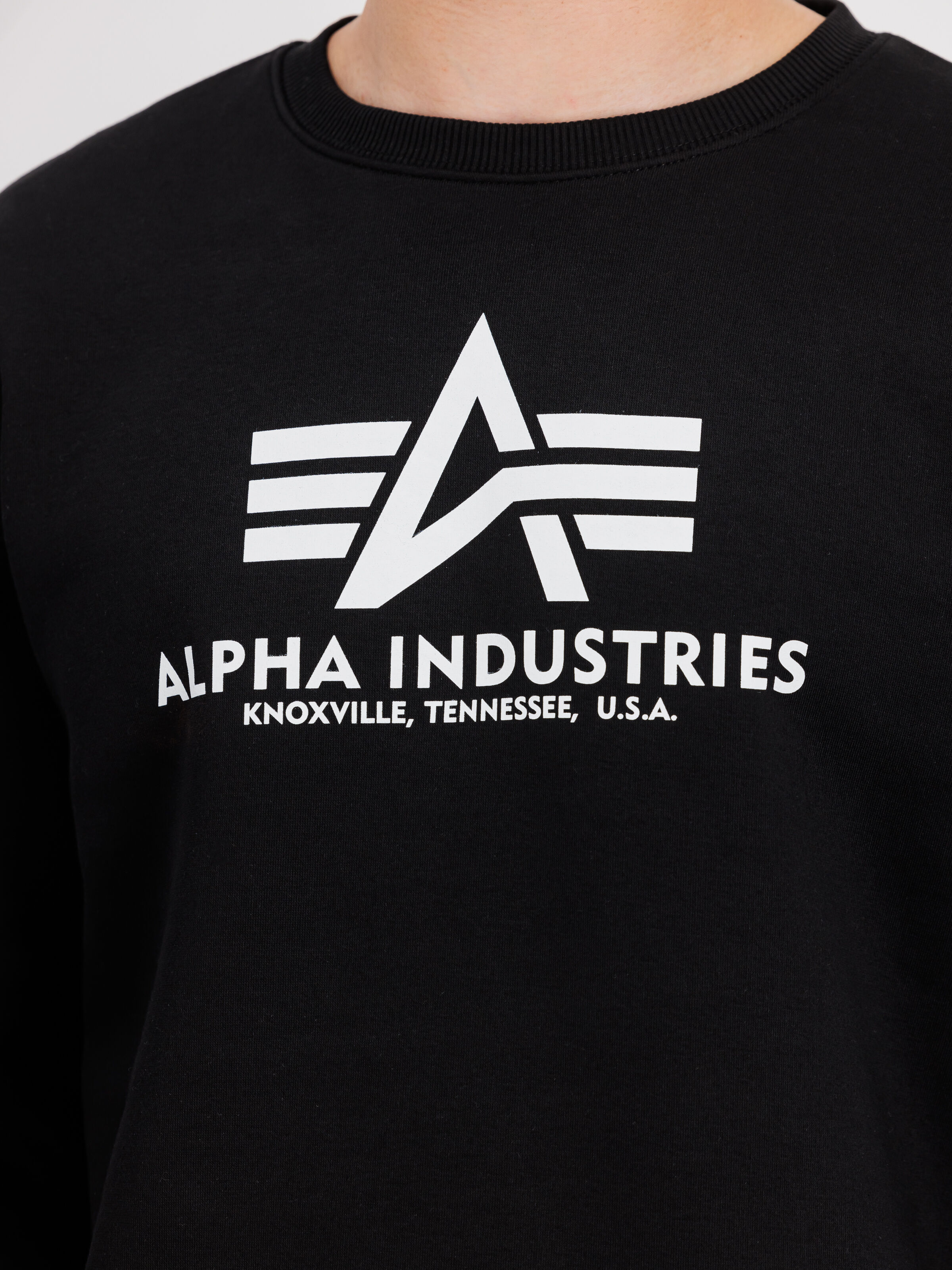 Basic Big Logo Sweatshirt black 178302_03_3_detail_00001_125713