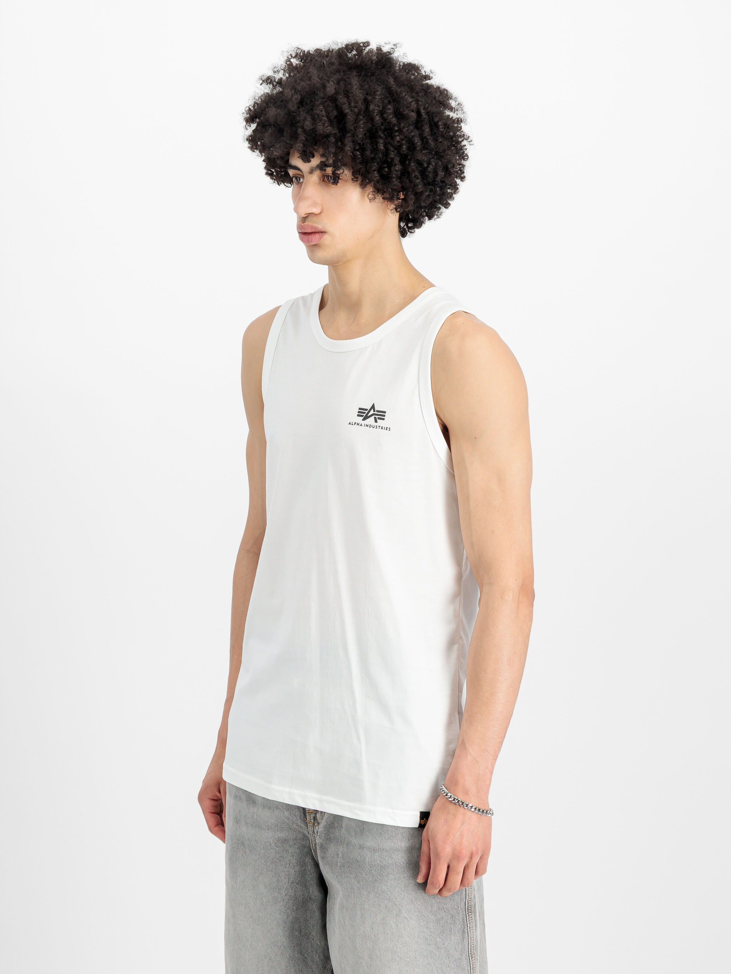 Basic Small Logo Tank white 196541_09_2_model_00002_155435
