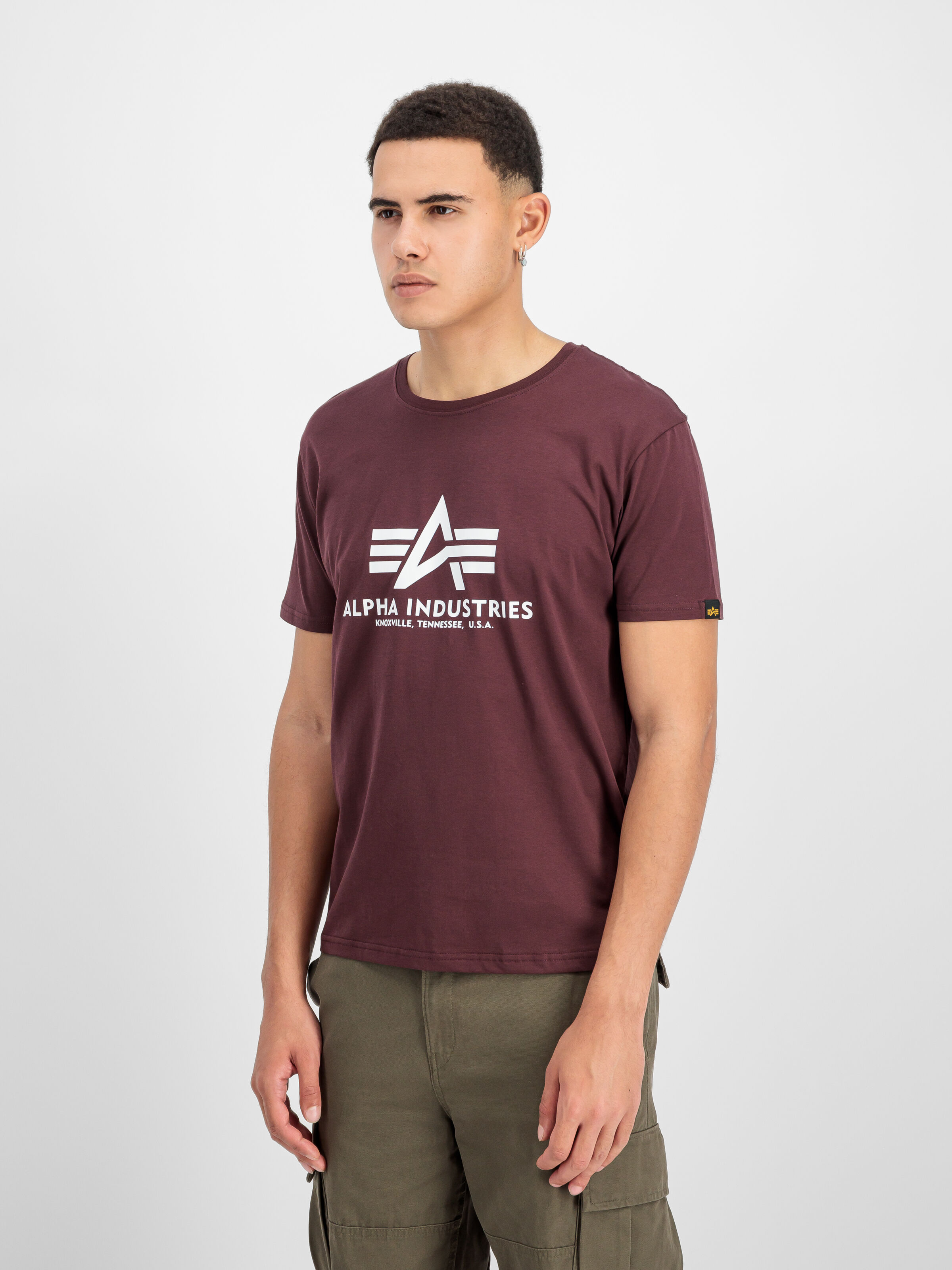 Basic Big Logo T-Shirt deep maroon 100501_21_2_model_00002_184369