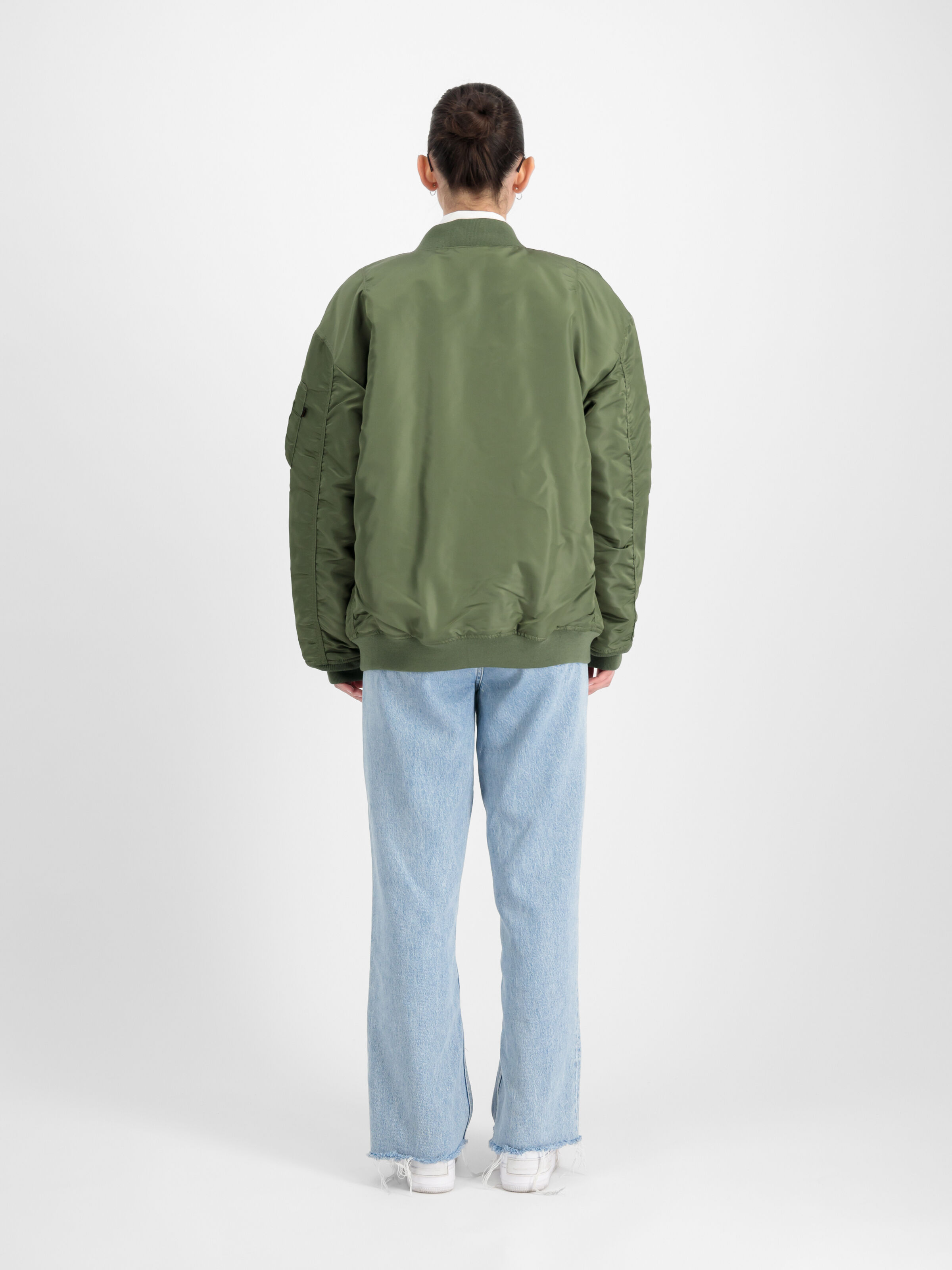MA-1 Core Bomber Jacket Women sage-green 108010_01_2_model_00002_116081