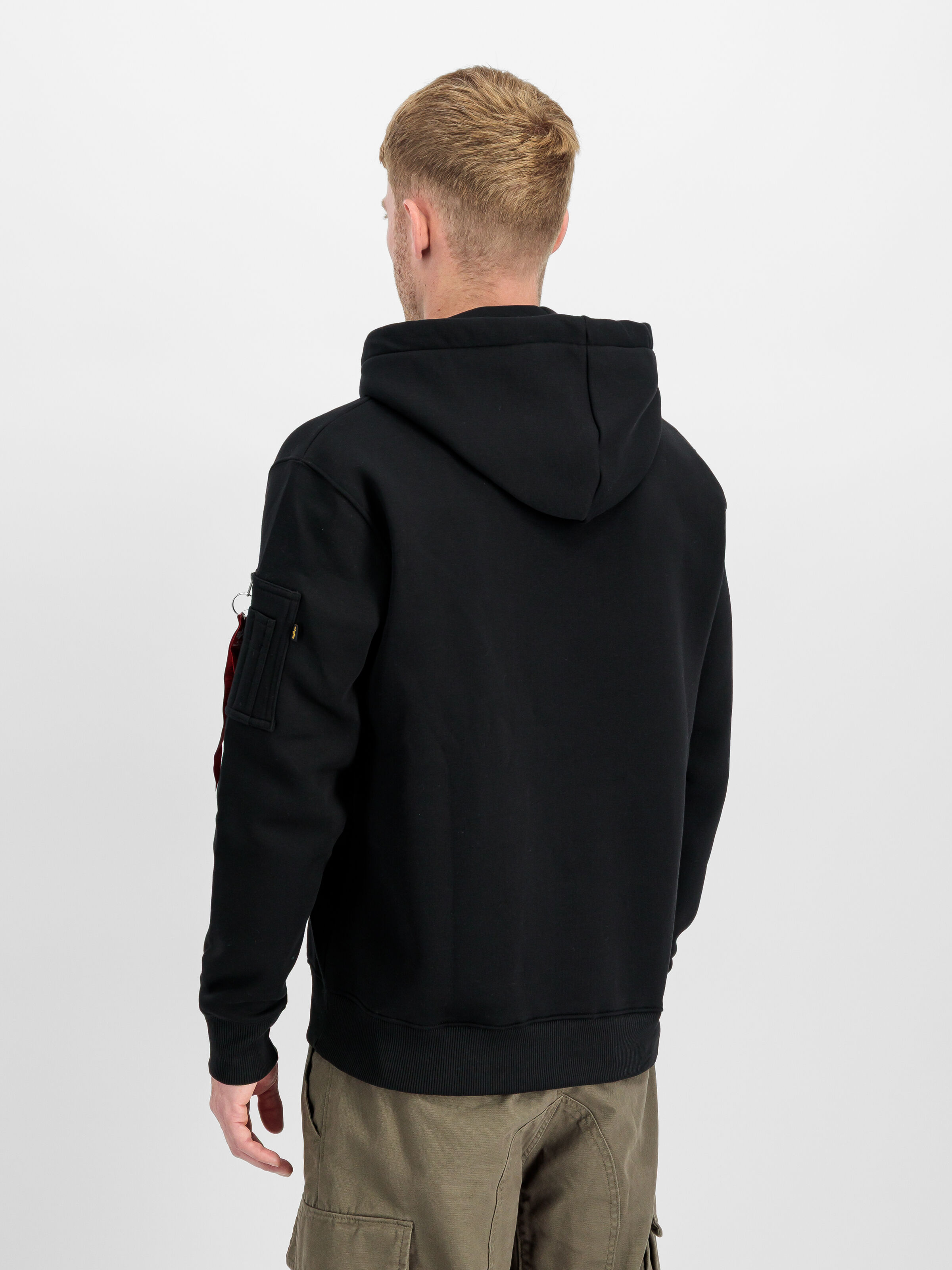 Alpha Label Hoodie black 118331_03_2_model_00003_190798