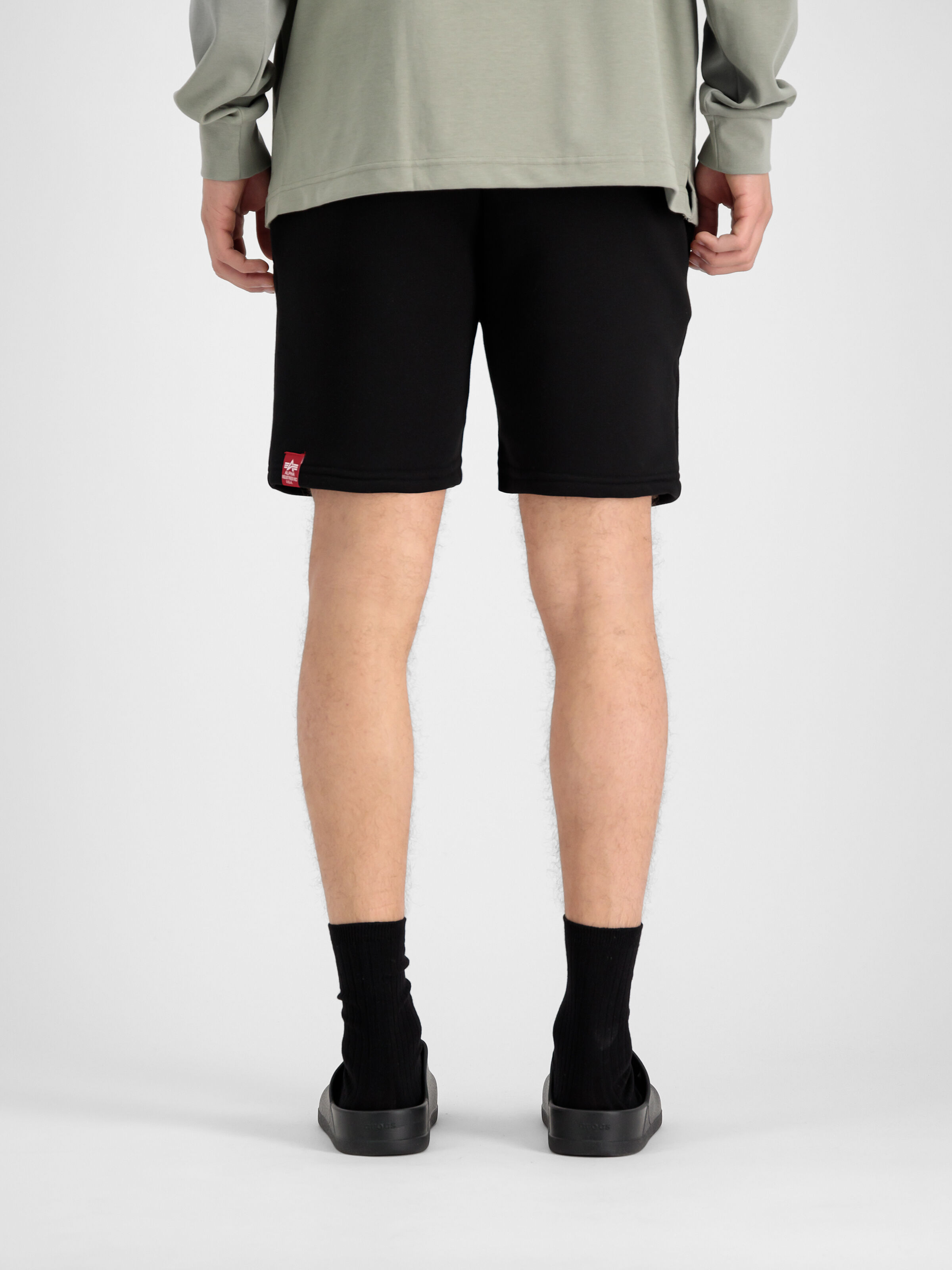 Alpha Puff Print Short black 146365_03_2_model_00008_149458