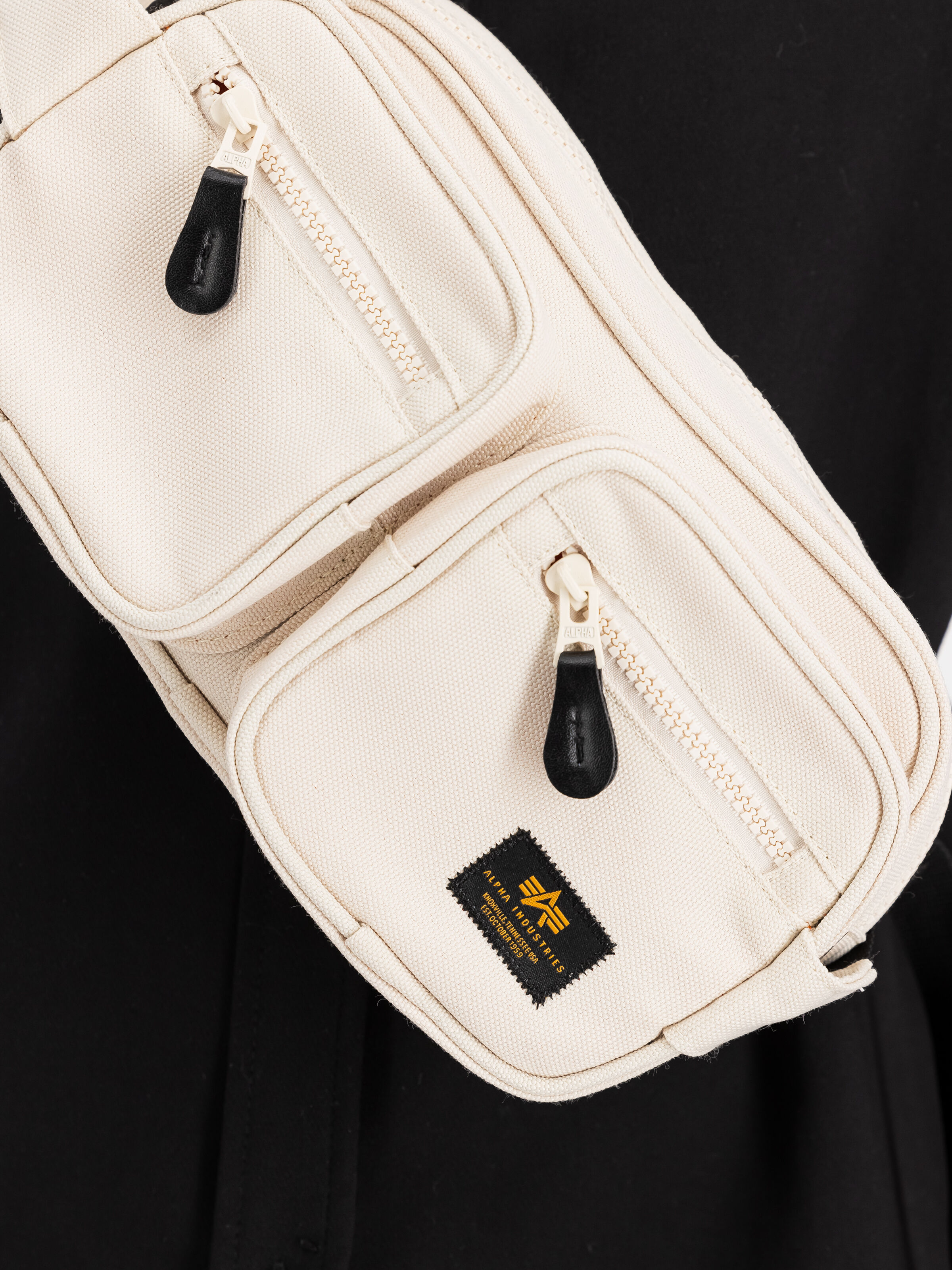 Label Waist Bag vintage white 156943_300_3_detail_00001_153155