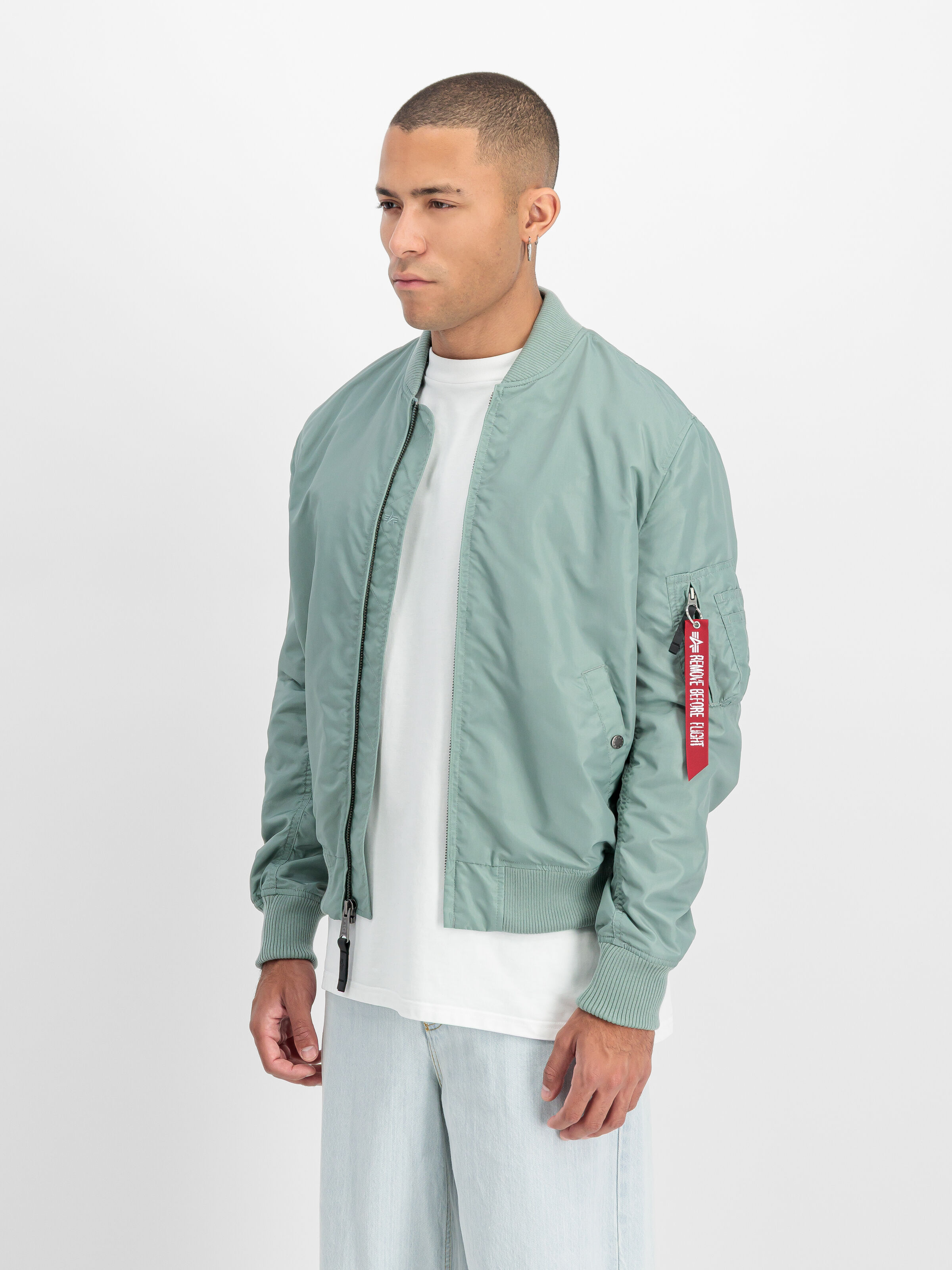 MA-1 TT Light Bomber Jacket frost green 191103_30_2_model_00002_209853