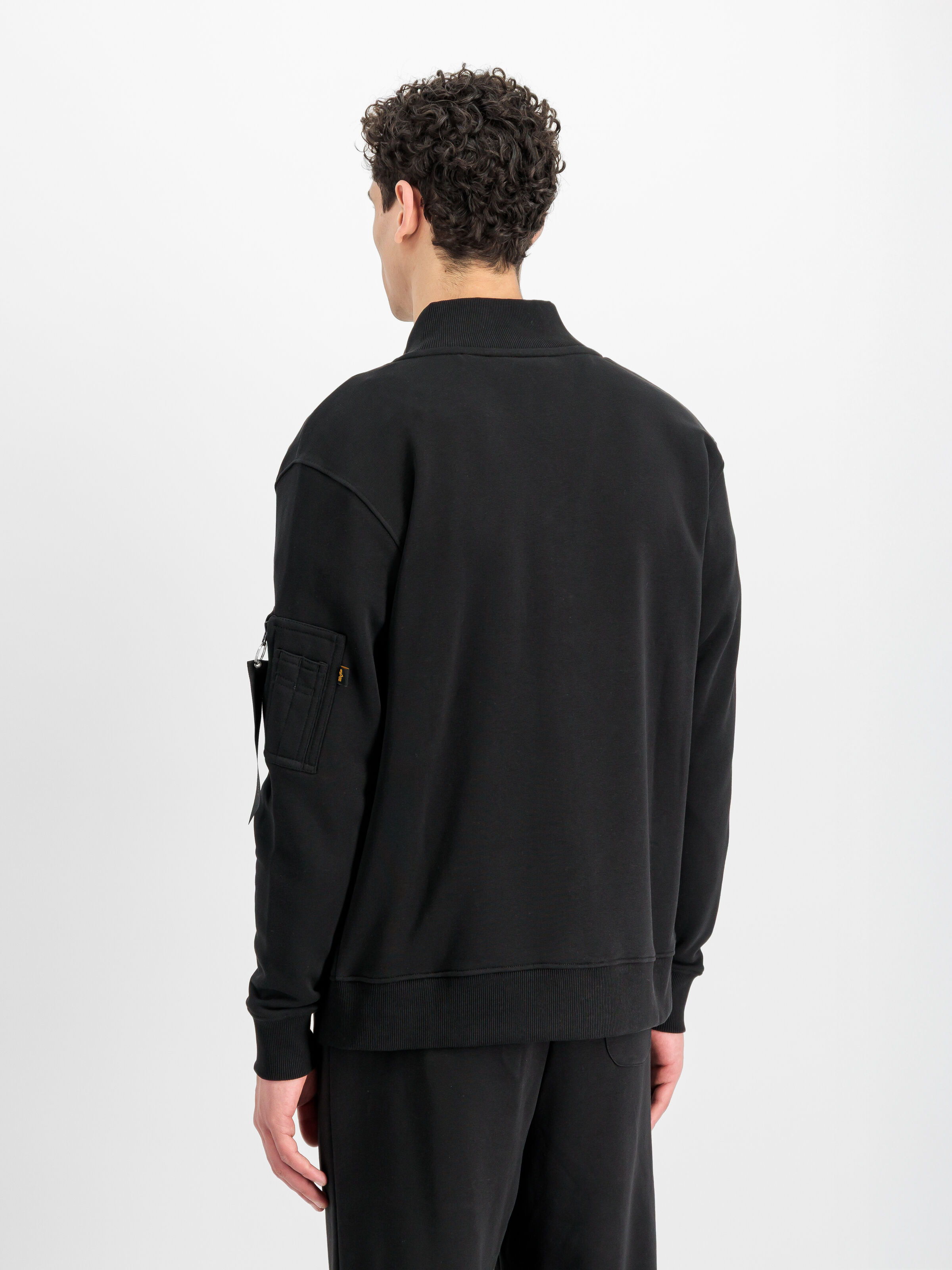 DTM Mid Logo Jacket black 268302_03_2_model_00003_228794