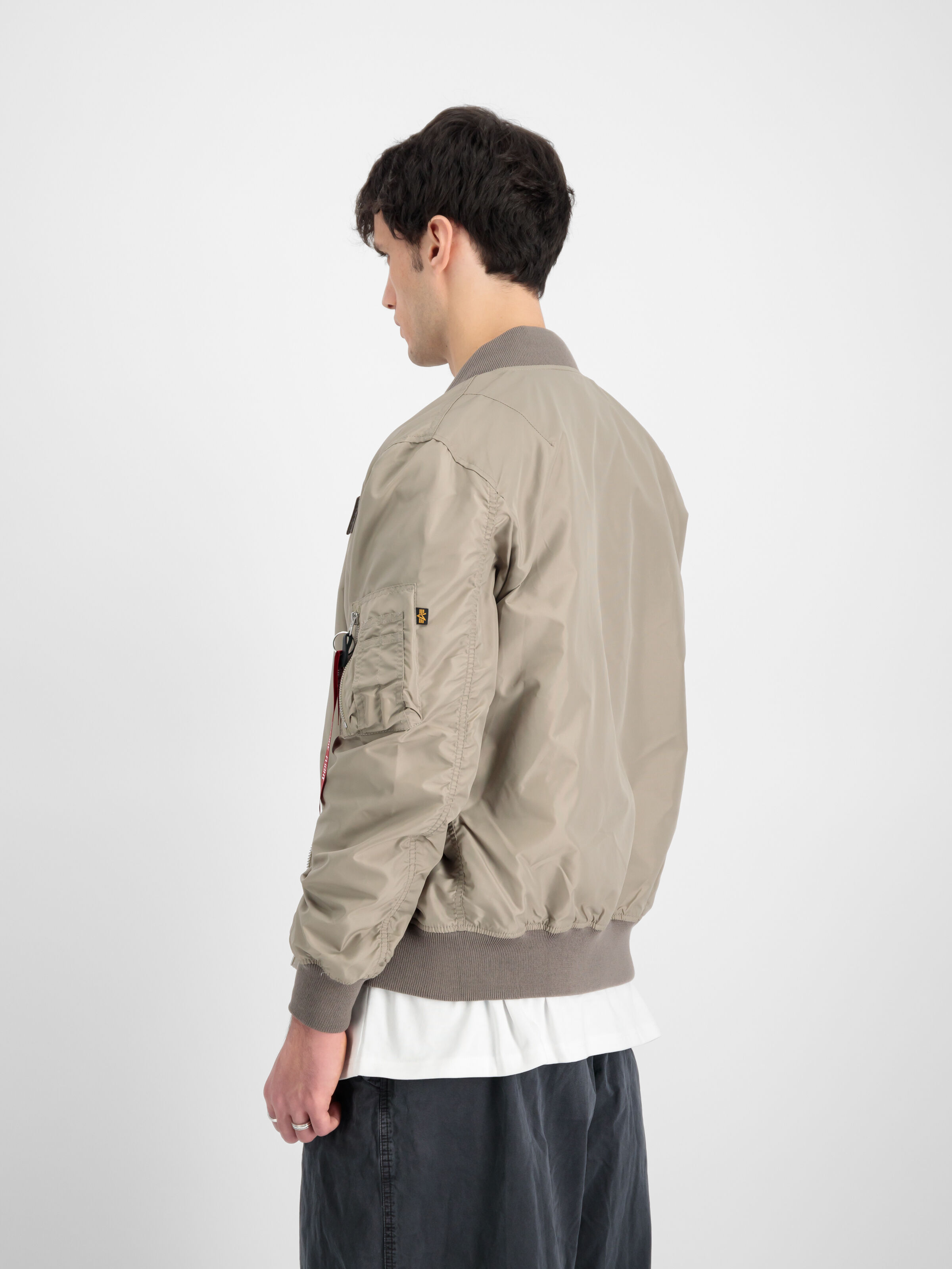 MA-1 TTC Light Bomber Jacket vintage sand 126101_679_2_model_00004_111724