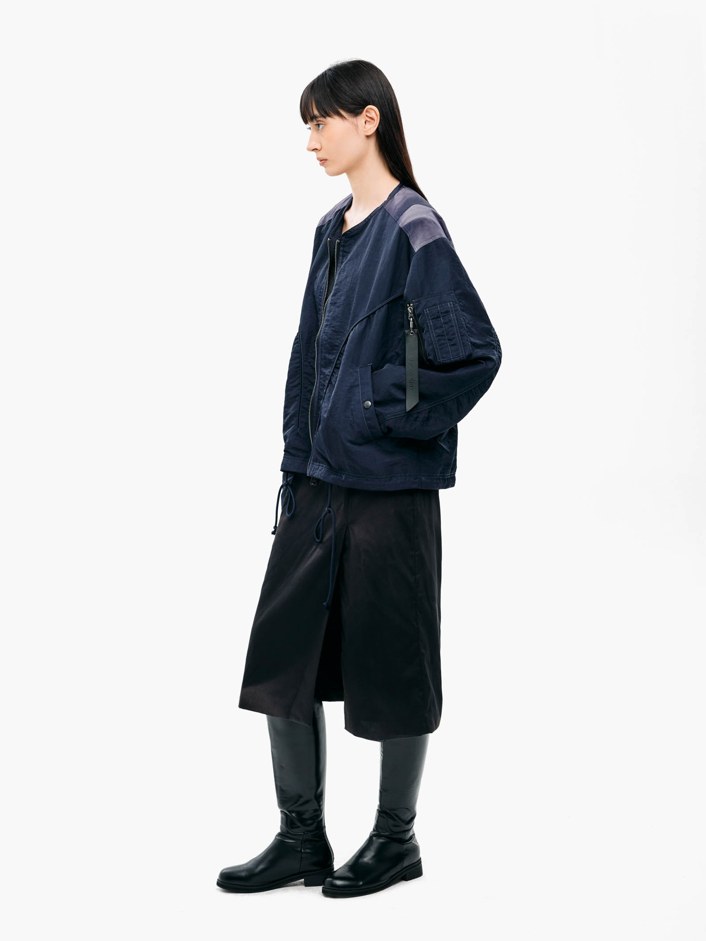 ALPHA x JIYONGKIM Sun-Bleached Liner Jacket navy 266126_02_2_model_00002_225984