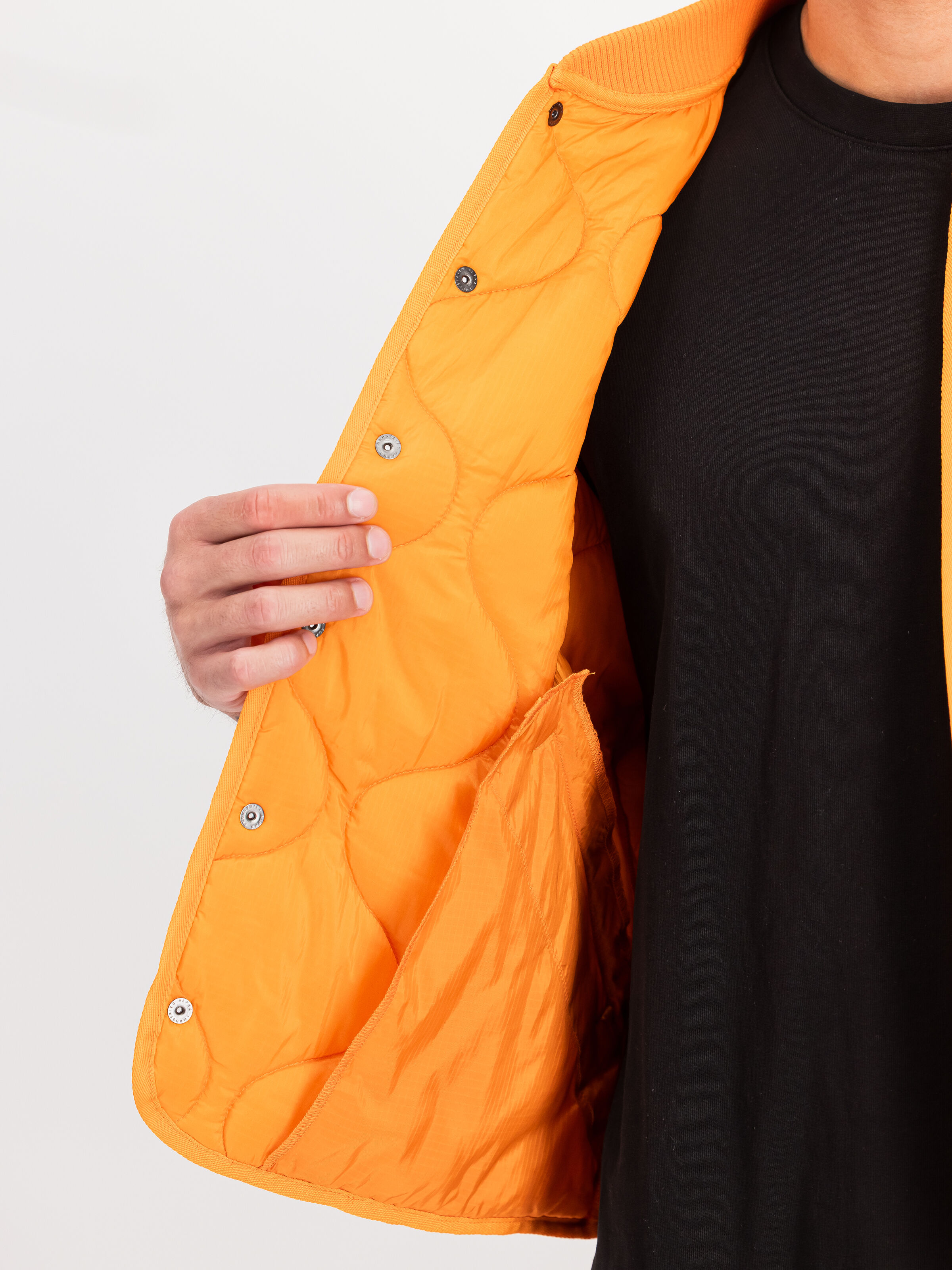 Q-1 Vest Alpha orange 266107_429_3_detail_00001_214223