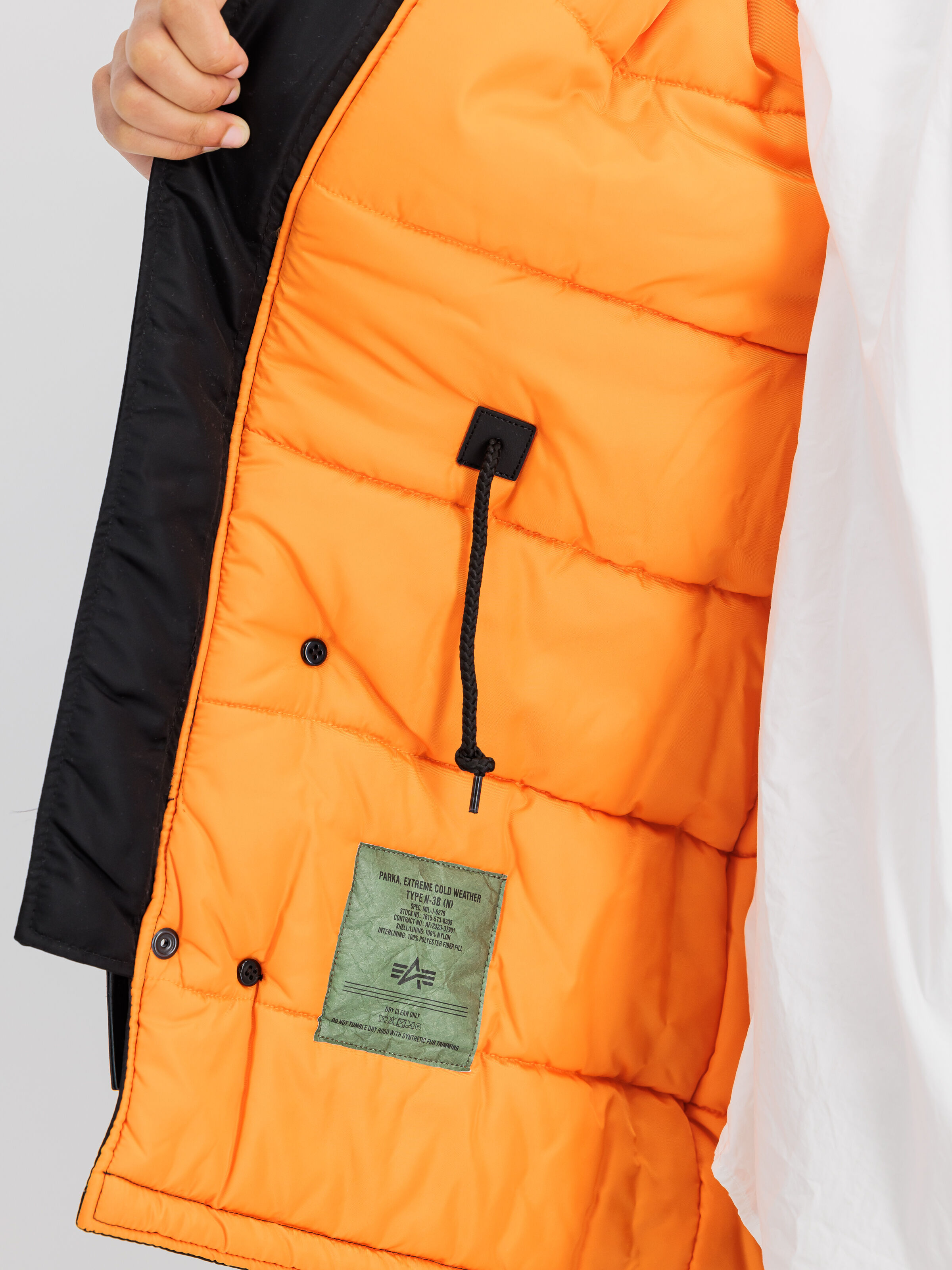 N-3B VF 59 Winter Jacket Women black 113007_03_3_detail_00001_112383