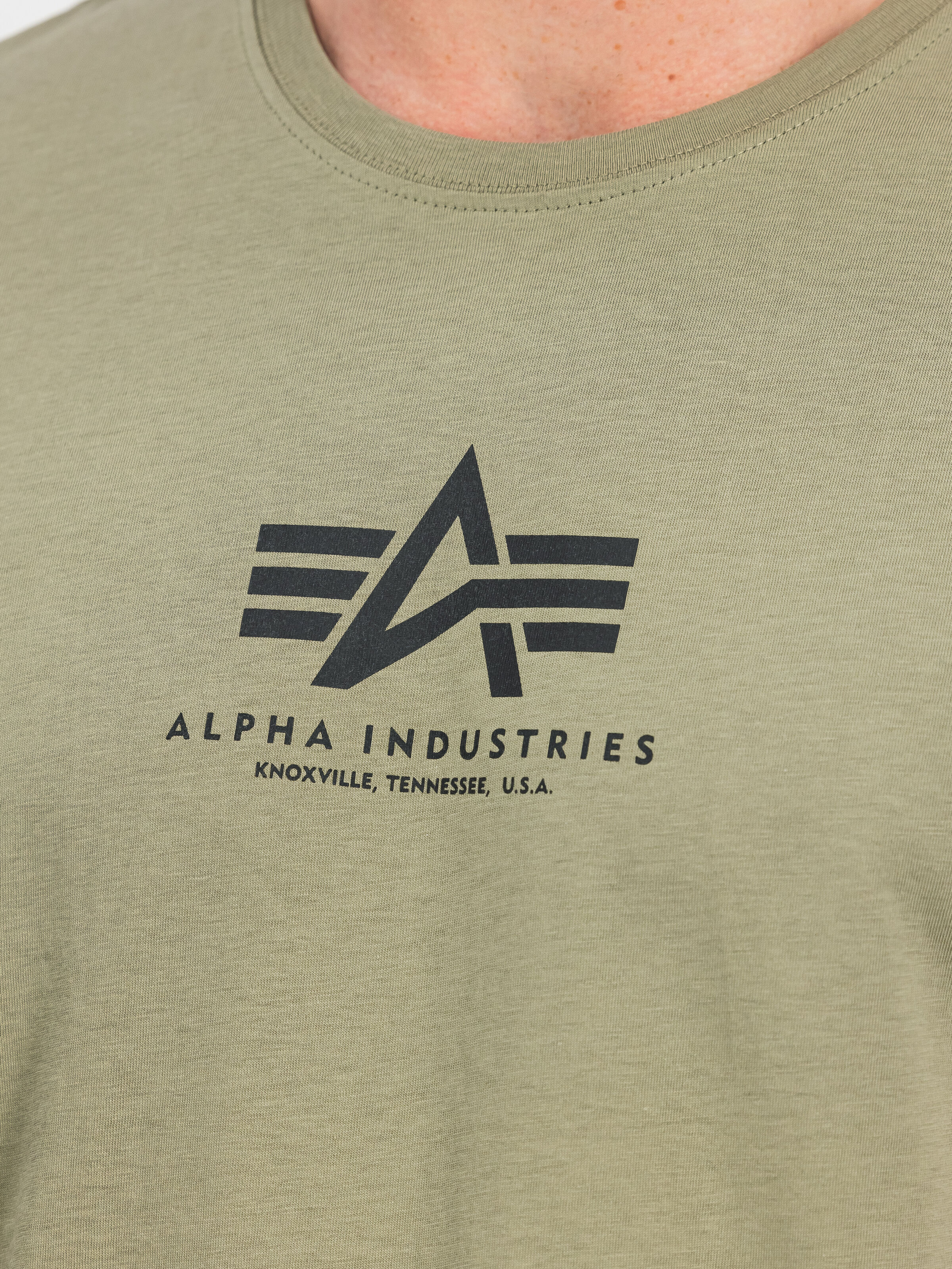 Basic Mid Logo T-Shirt olive 118533_11_3_detail_00001_190866