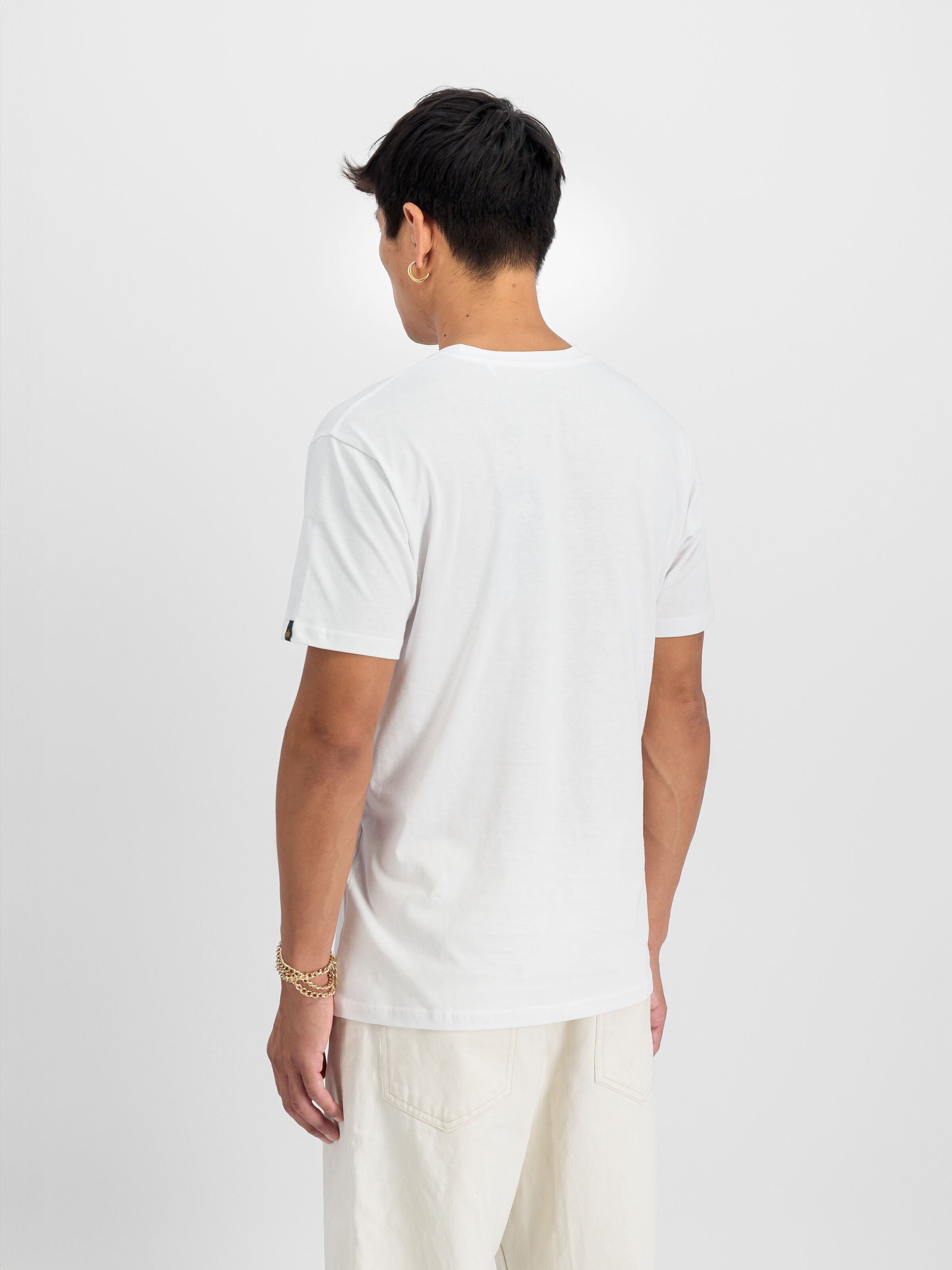 Basic Mid Logo TPU T-Shirt white/gold 148525_438_2_model_00004_108959