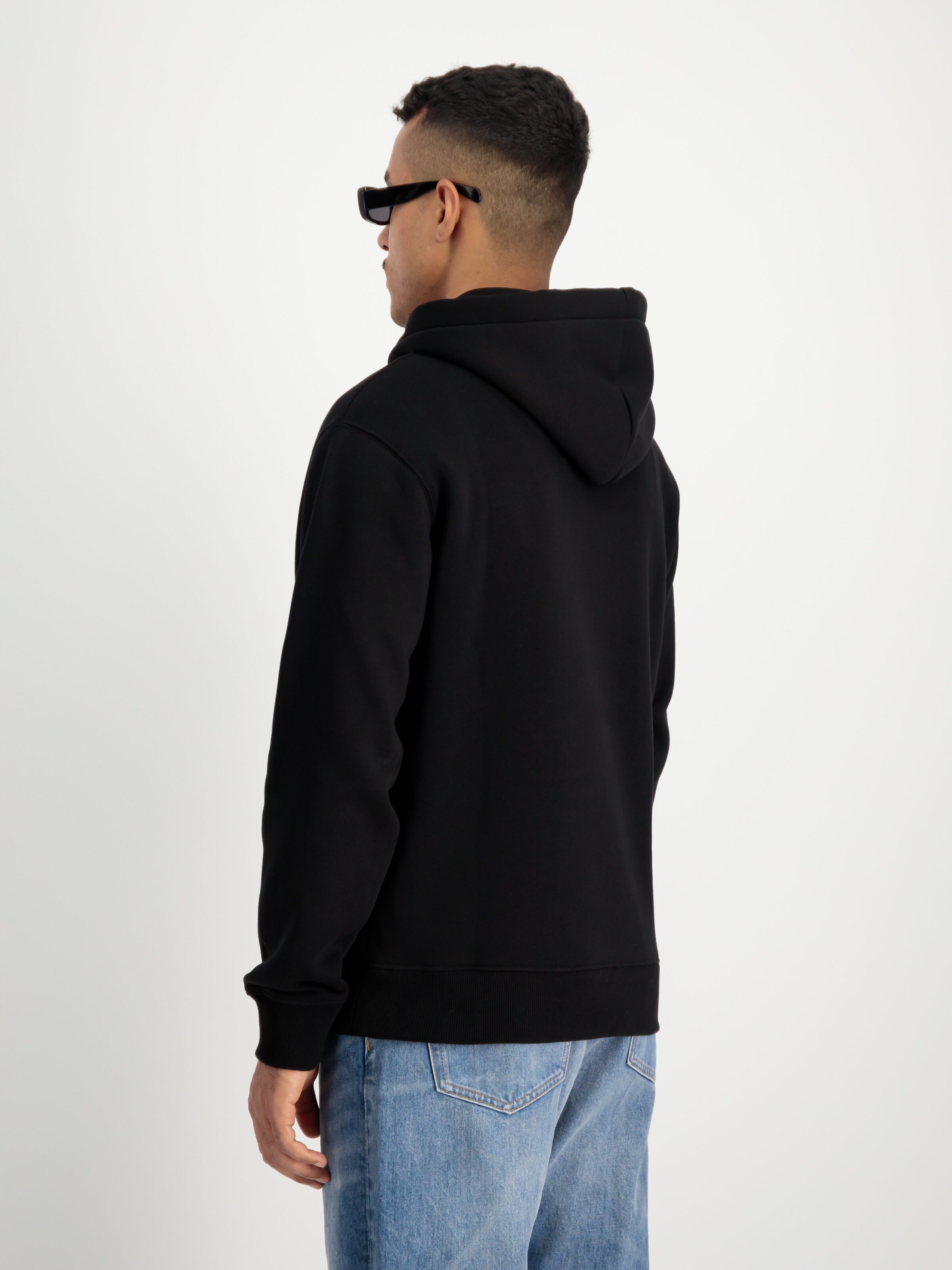 Basic Small Logo TPU Hoodie black/shiny gold 148347_533_2_model_00004_98391