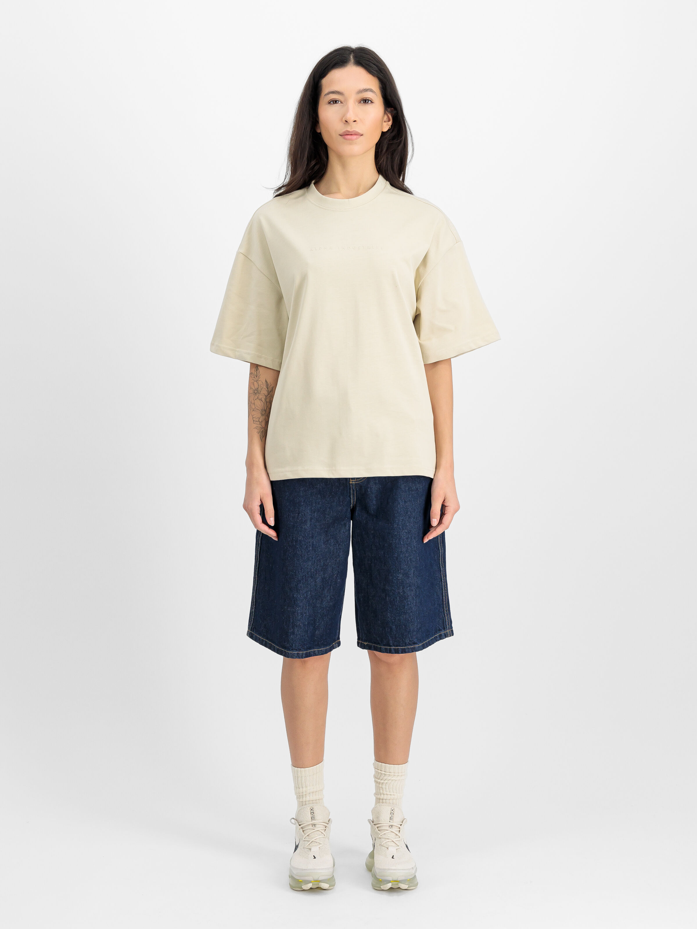 Base T-Shirt vintage white 756503_300_2_model_00001_155103