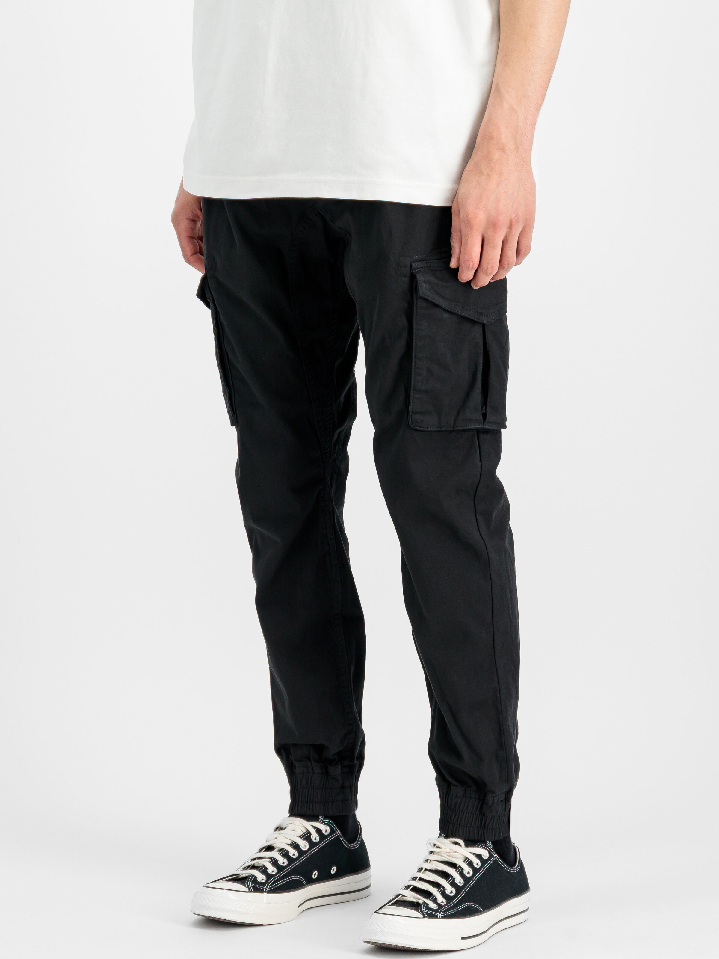 Cotton Twill Jogger Pant black 116202_03_2_model_00002_217506.jpg