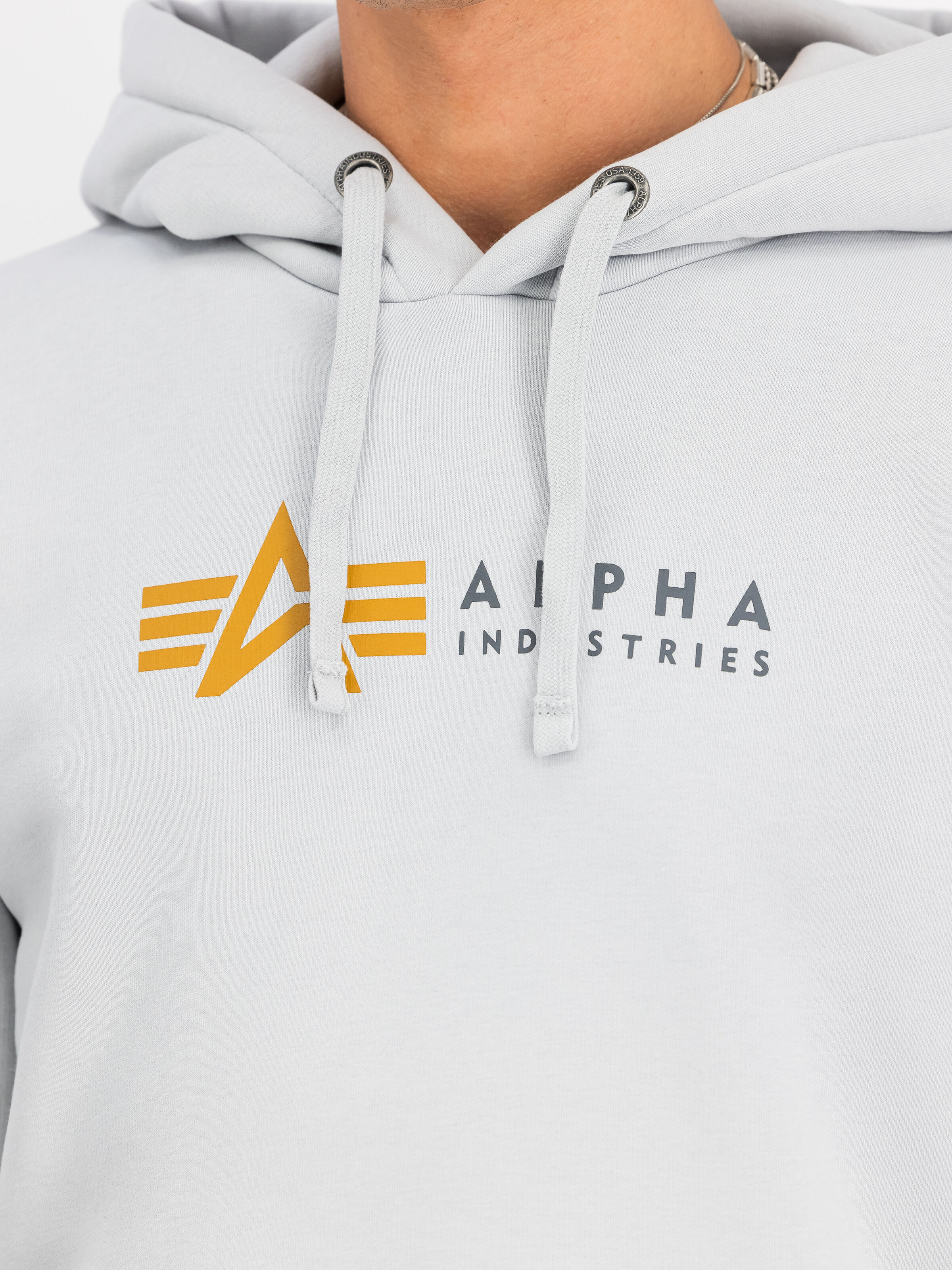 Alpha Label Hoodie pastel grey 118331_666_3_detail_00001_190603