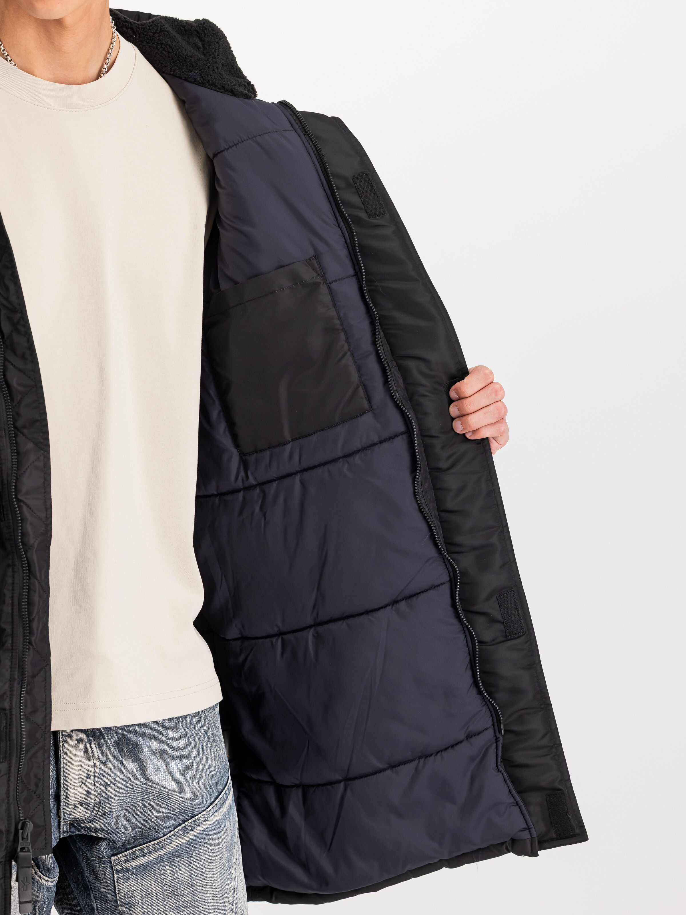 Studio Field Parka Winter Jacket black 258119_03_3_detail_00002_173229
