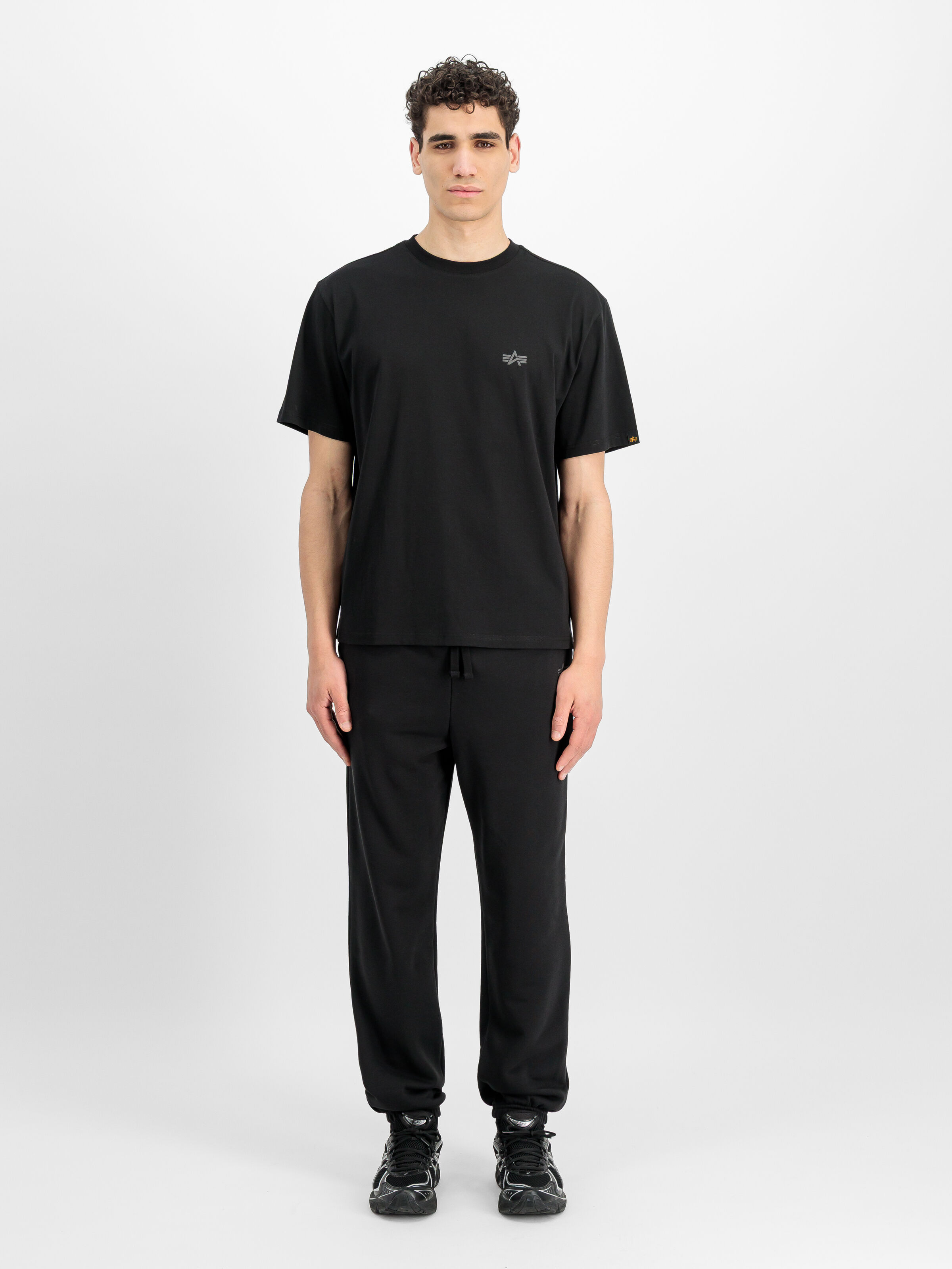 Dye To Match Mid Logo T-Shirt black 268505_03_2_model_00001_228307