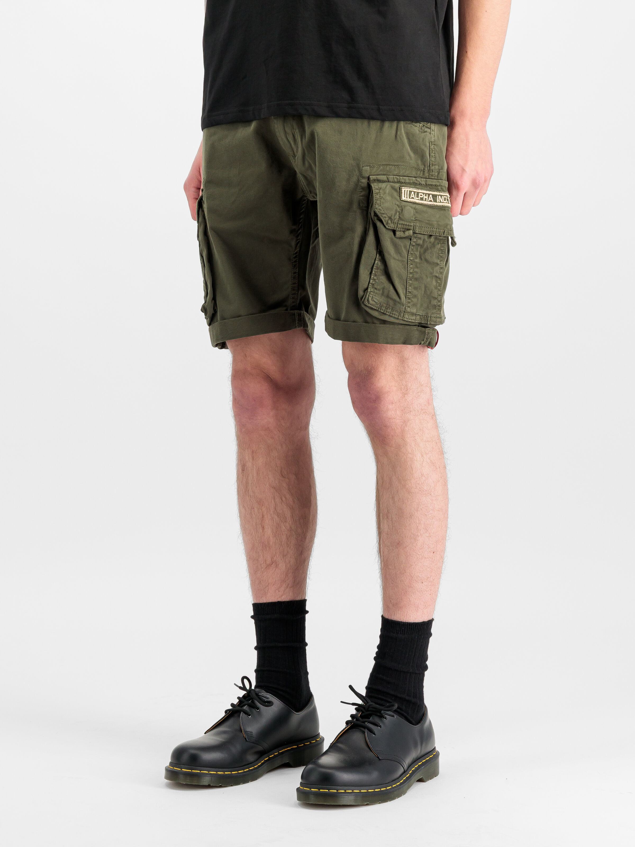 Crew Short dark olive 176203_142_2_model_00002_216200.jpg