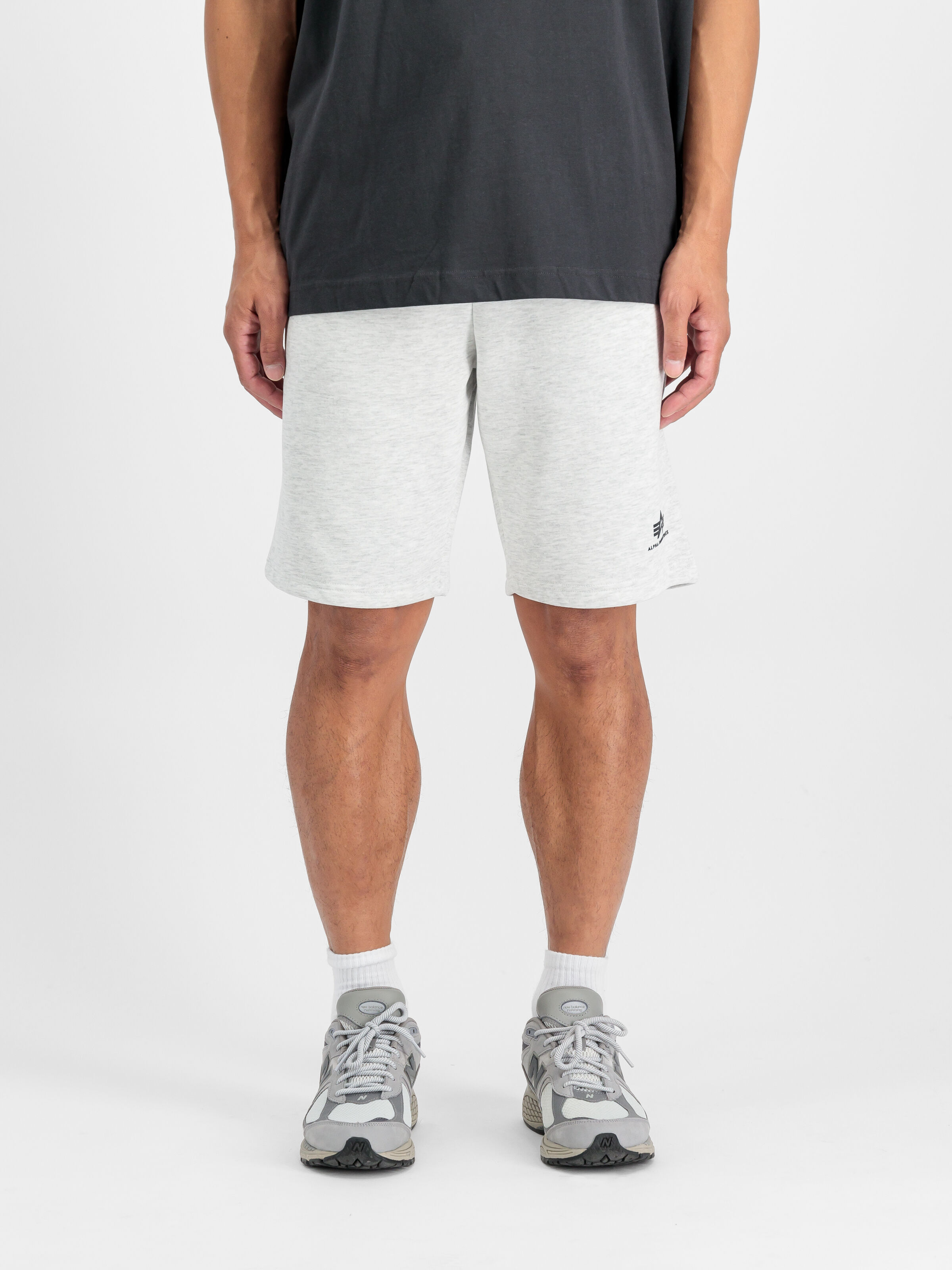 Basic Small Logo II Short pastel grey melange 156367_752_2_model_00003_118238