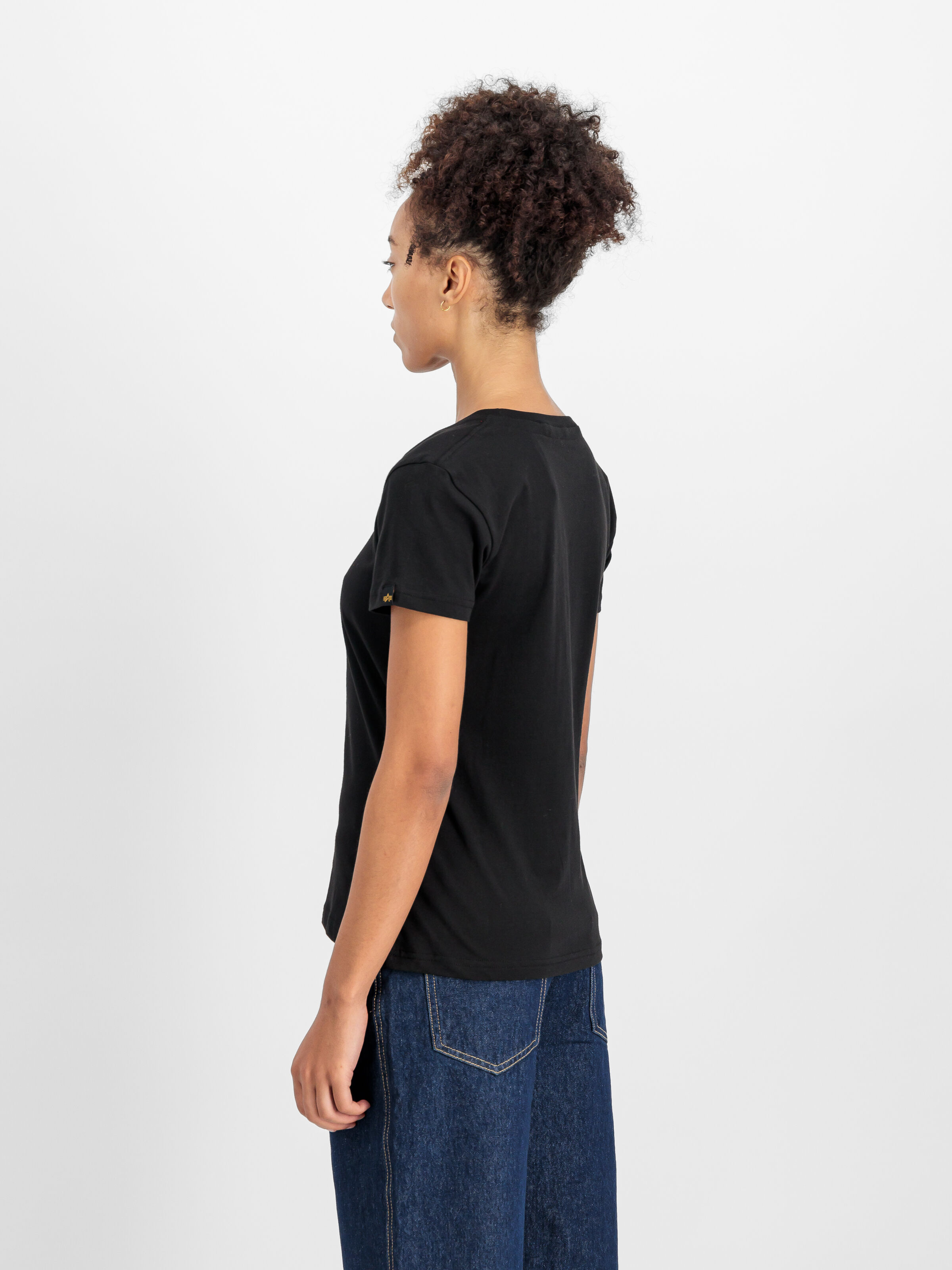 New Basic Big Logo T-Shirt Women black 196051_03_2_model_00004_112697