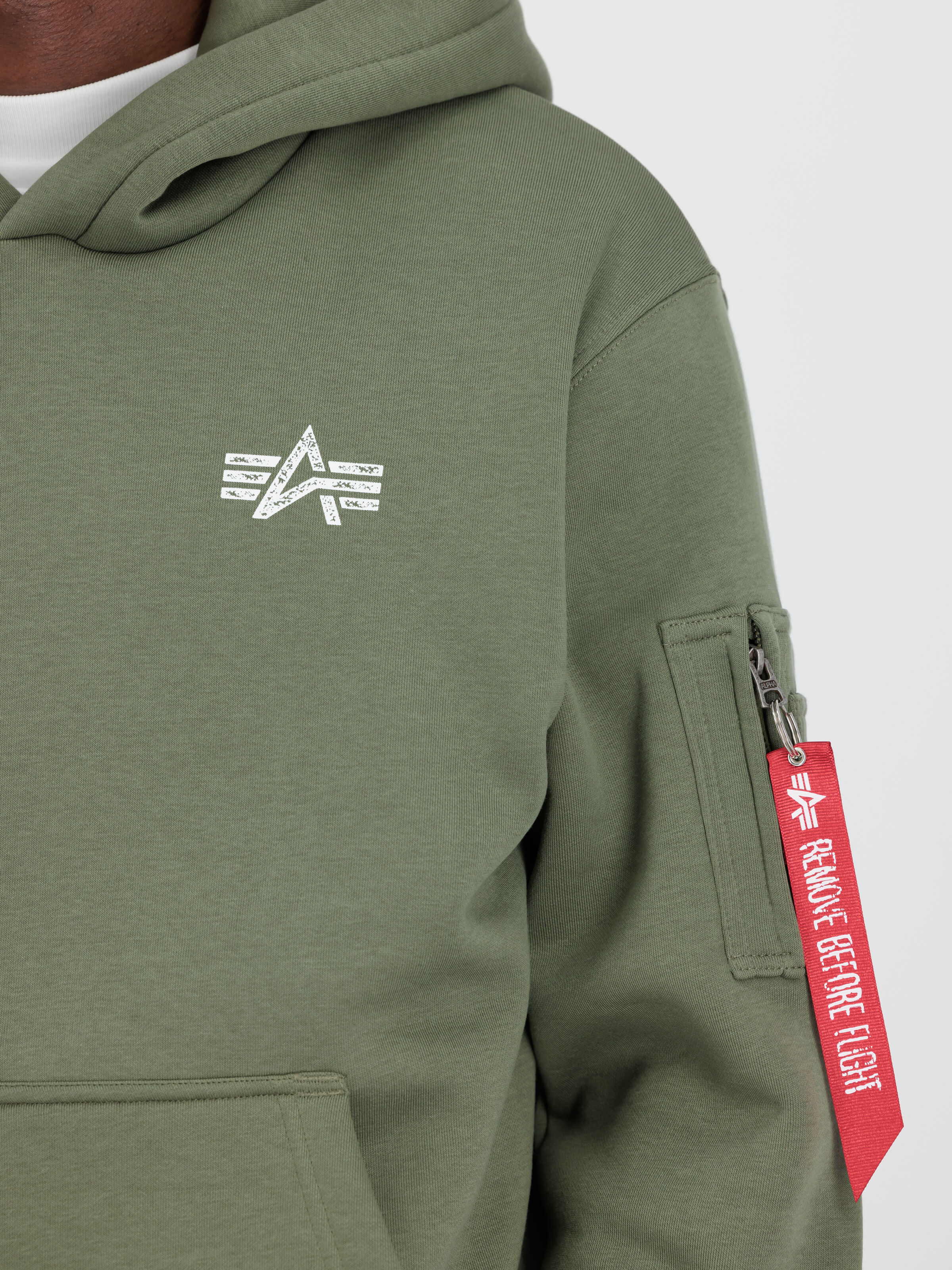 Signature Backprint Hoodie sage-green 148341_01_3_detail_00001_98464