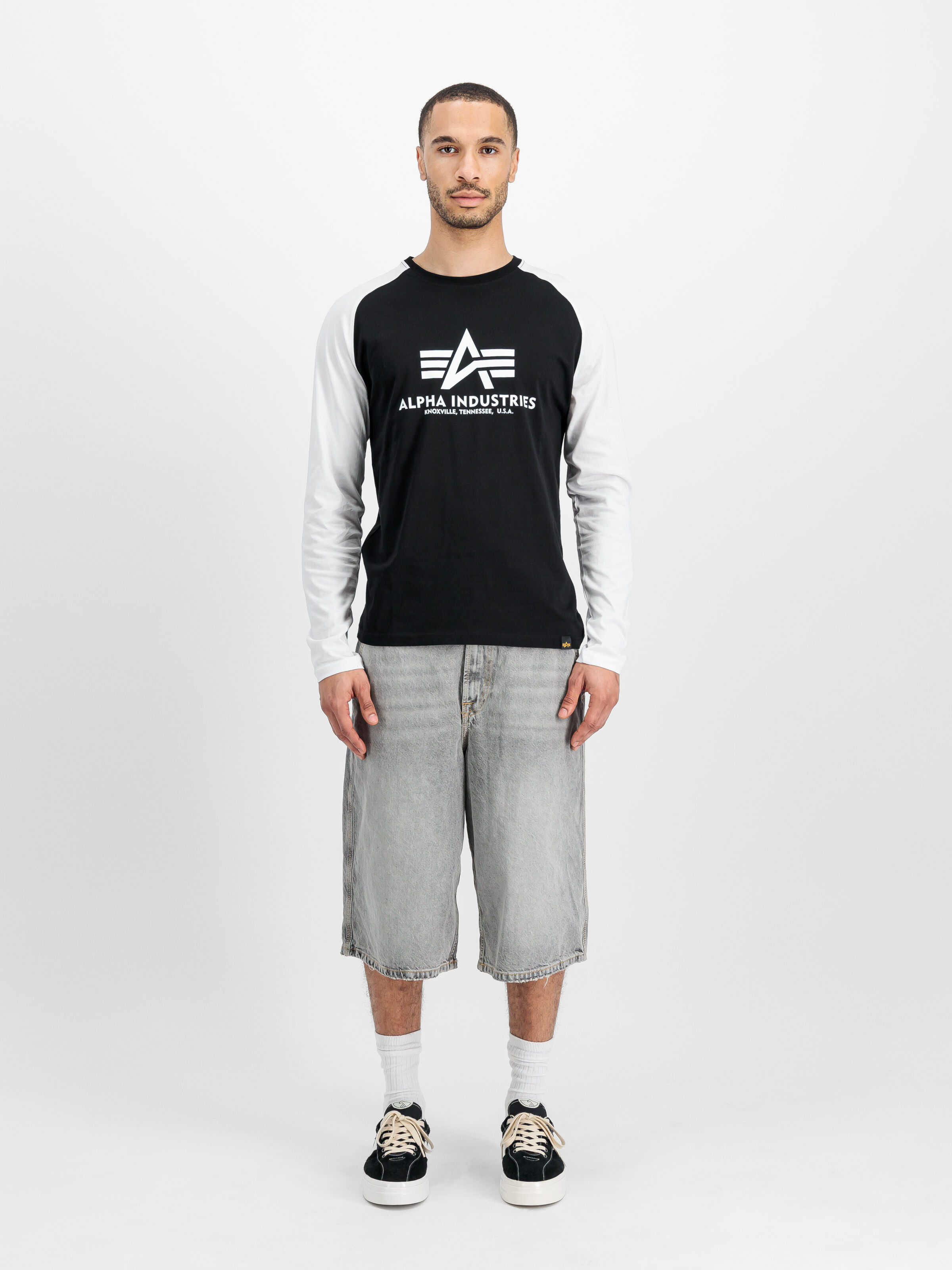 Basic Longsleeve black/white 176531_95_2_model_00001_125732