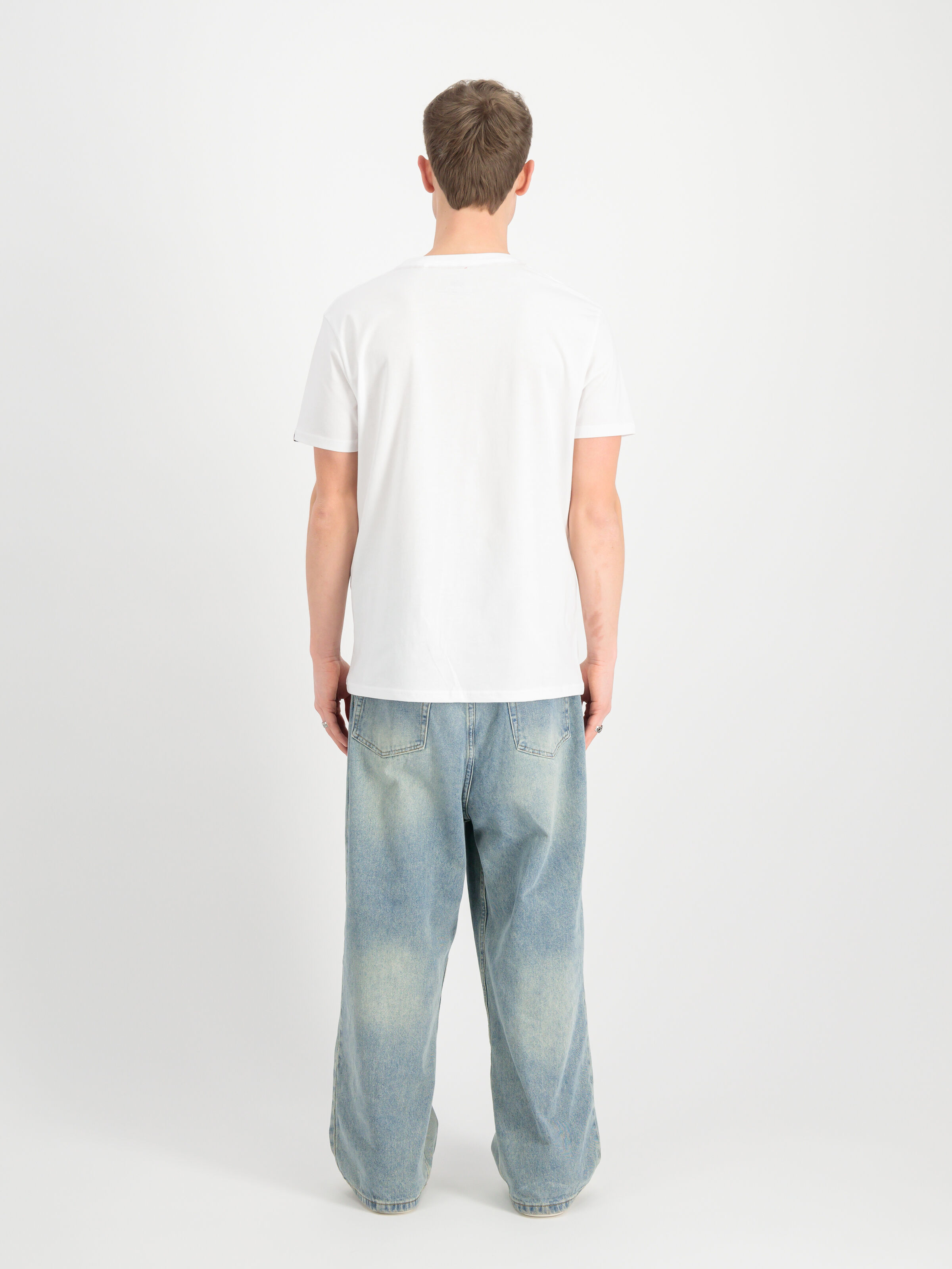 Alpha Label Puff Print T-Shirt white 118502PP_09_2_model_00002_111499