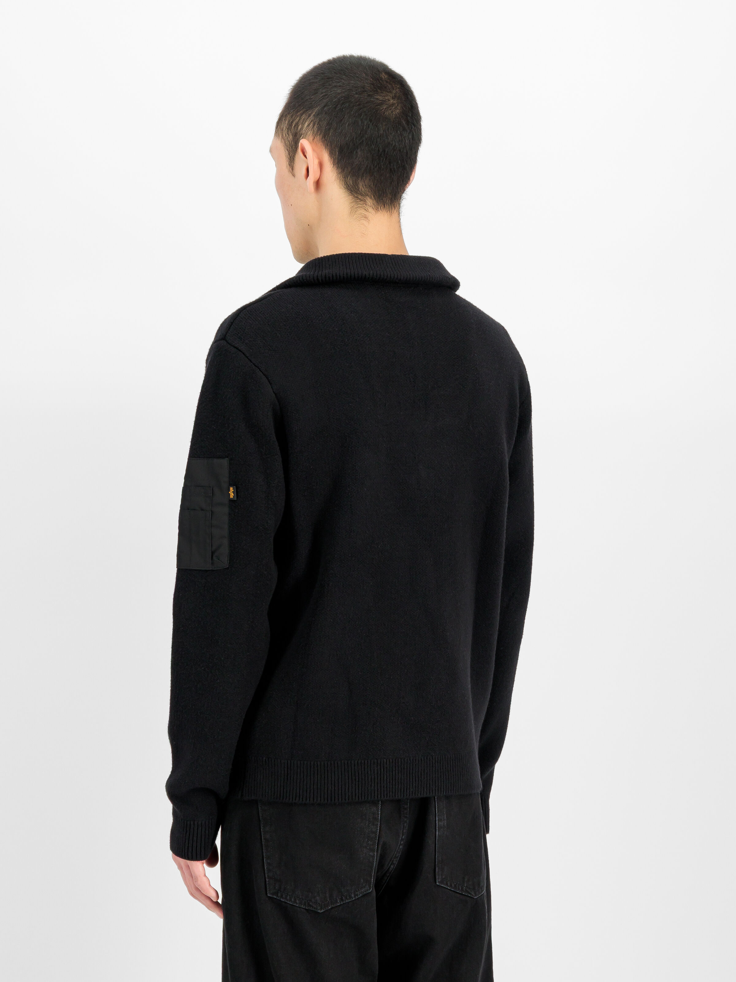 Knitted Troyer black 268402_03_2_model_00003_243927
