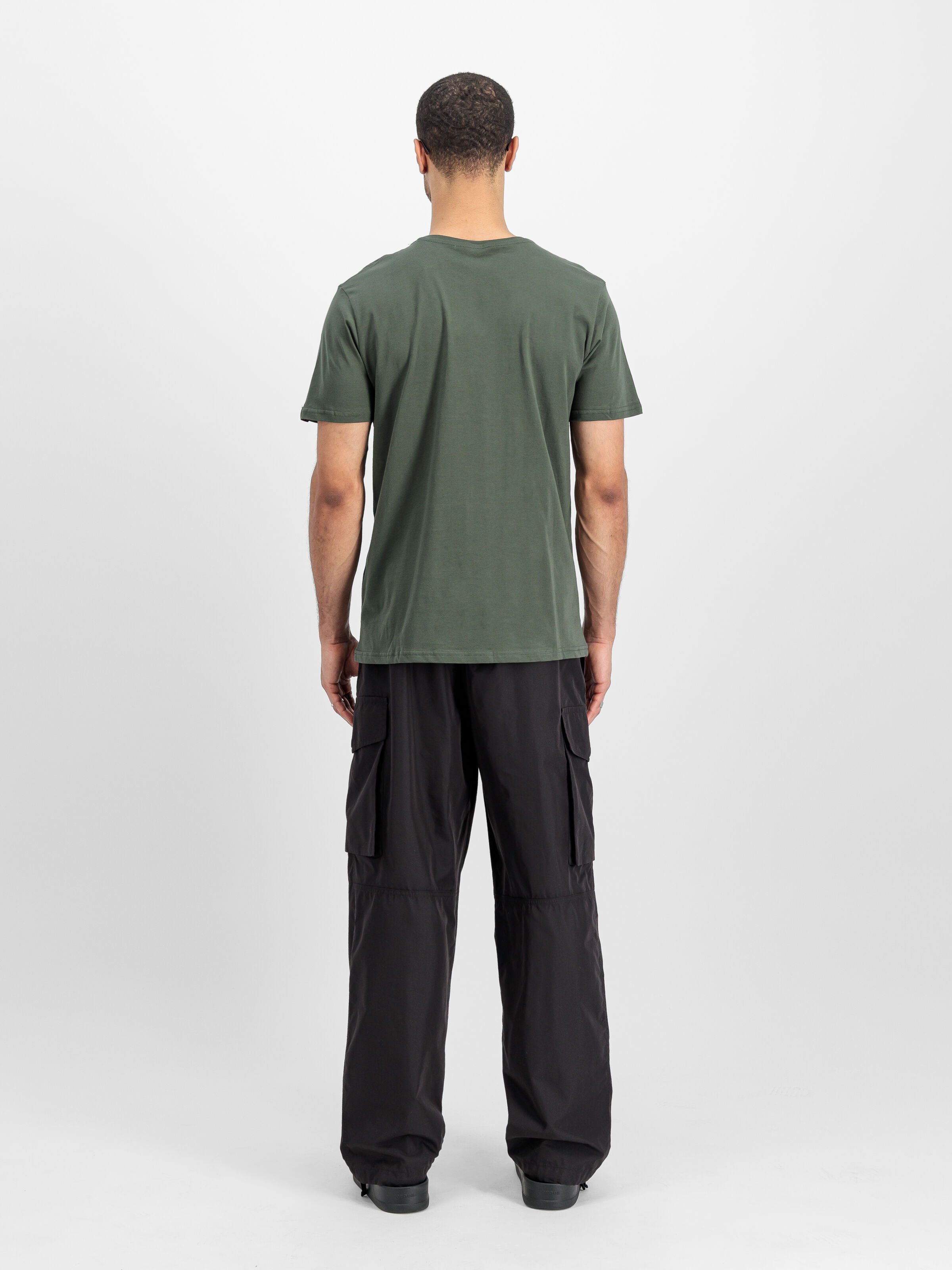 Basic Big Logo T-Shirt dark olive 100501_142_2_model_00002_125123