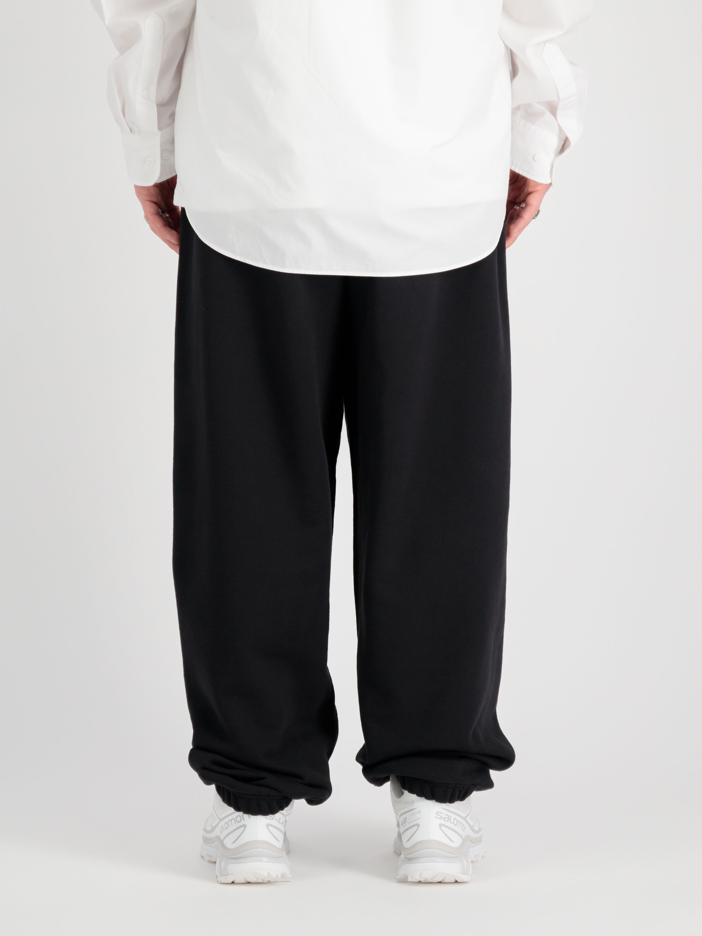 Alpha Essentials Rubber Logo Jogger black 146364_03_2_model_00005_99708