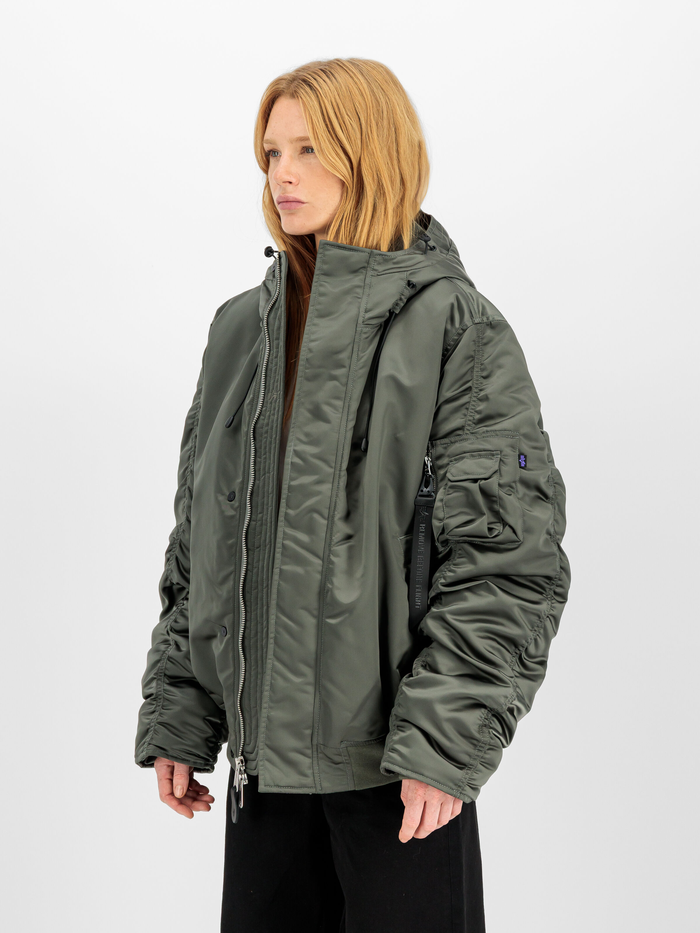 N-2B Base UV Winter Jacket vintage green 758101_432_2_model_00006_245311