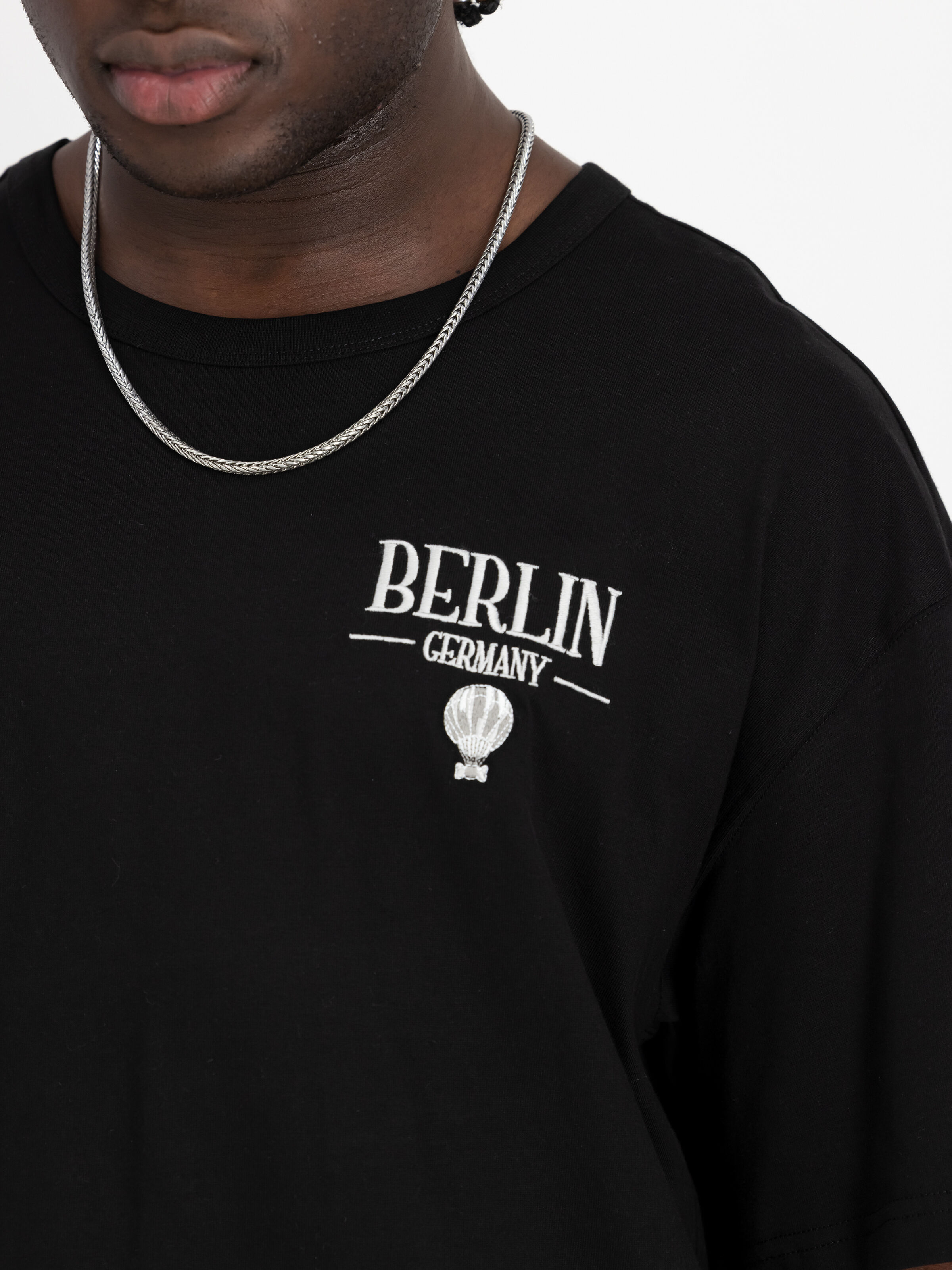 Berlin Candy Bomber Backprint T-Shirt black 148515_03_3_detail_00001_98227