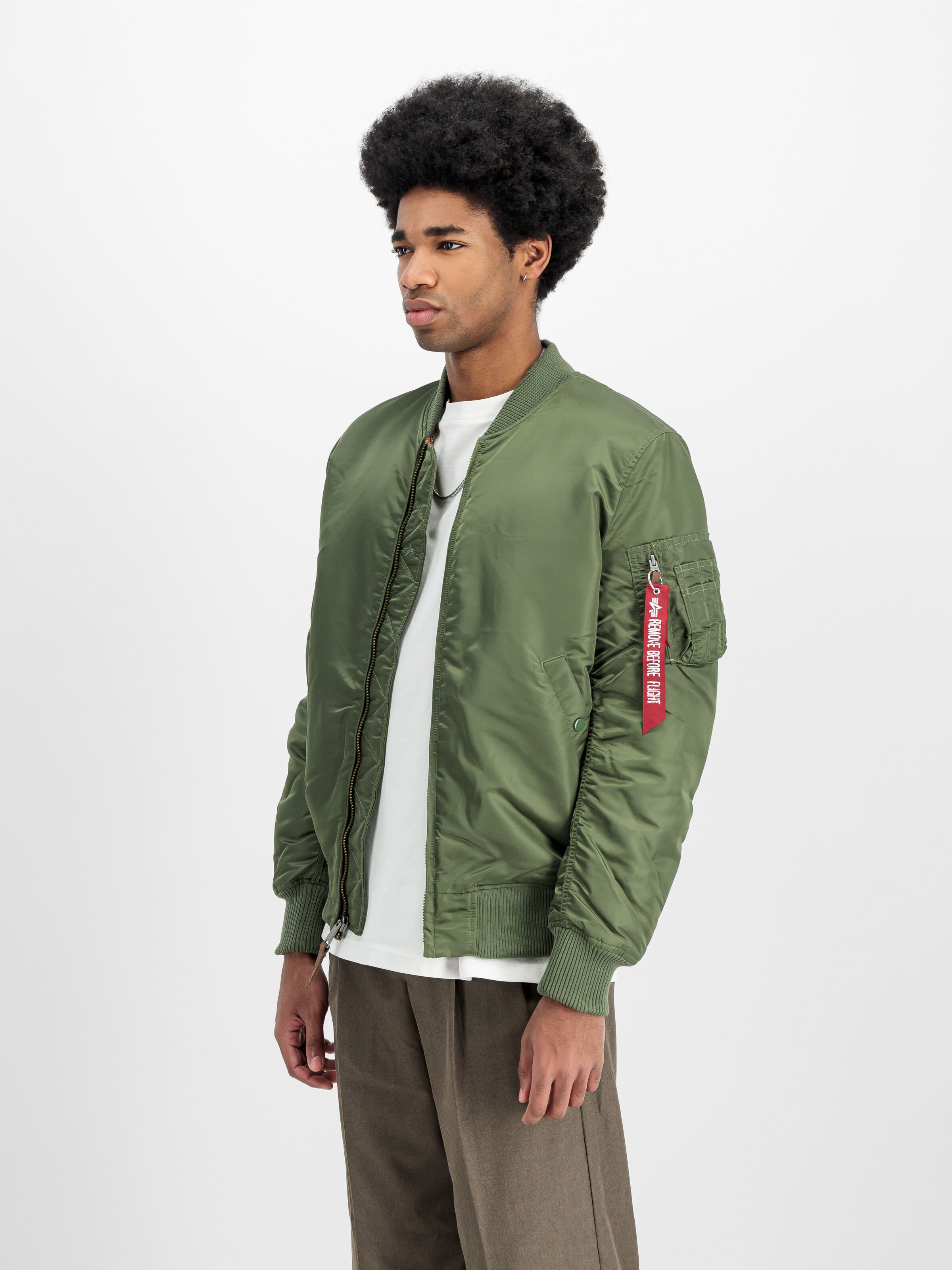 MA-1 VF 59 Long sage-green 168100_01_2_model_00003_131255