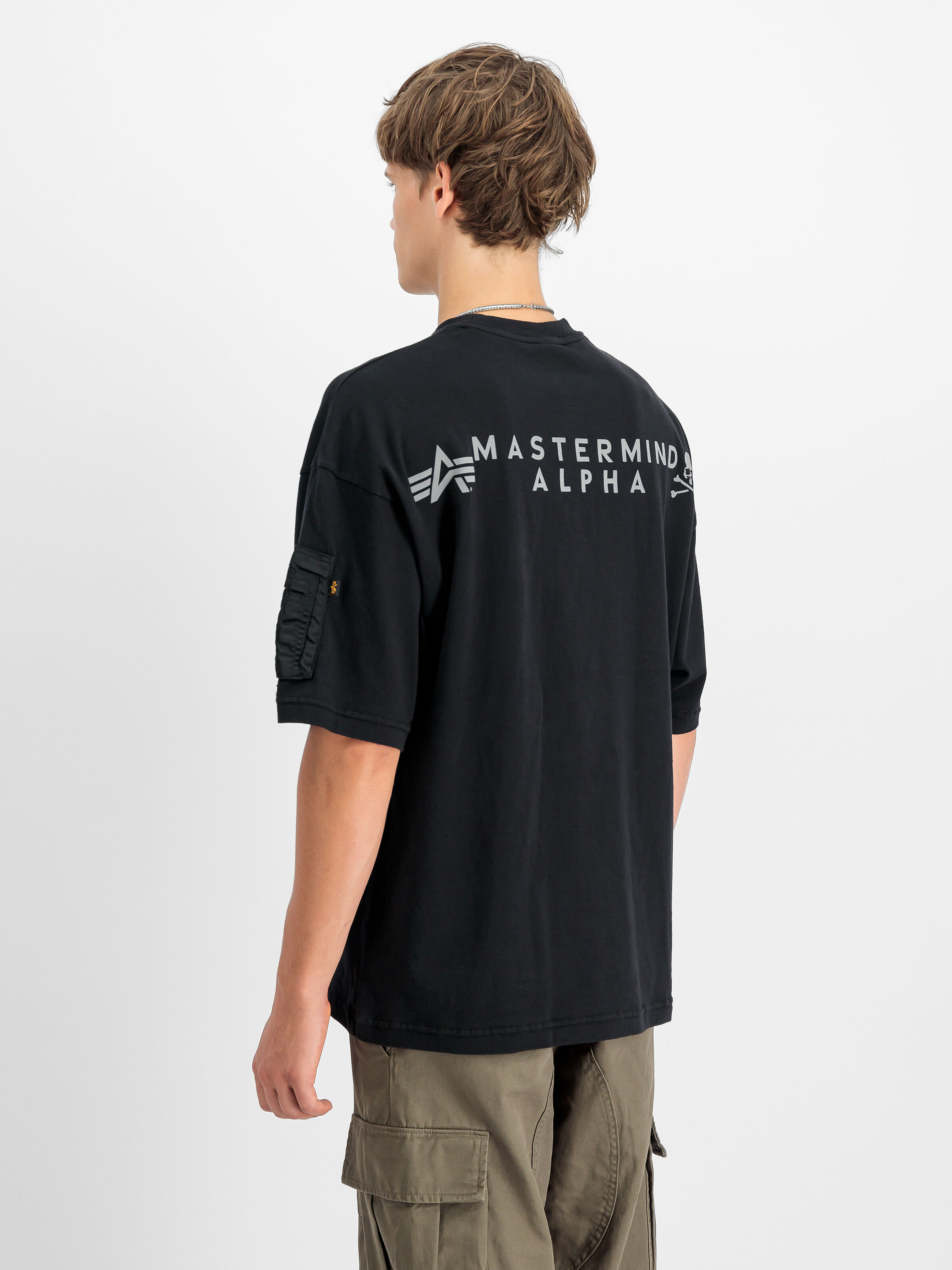 ALPHA X MASTERMIND S/S UTILITY T-Shirt black 148527_03_2_model_00004_104093