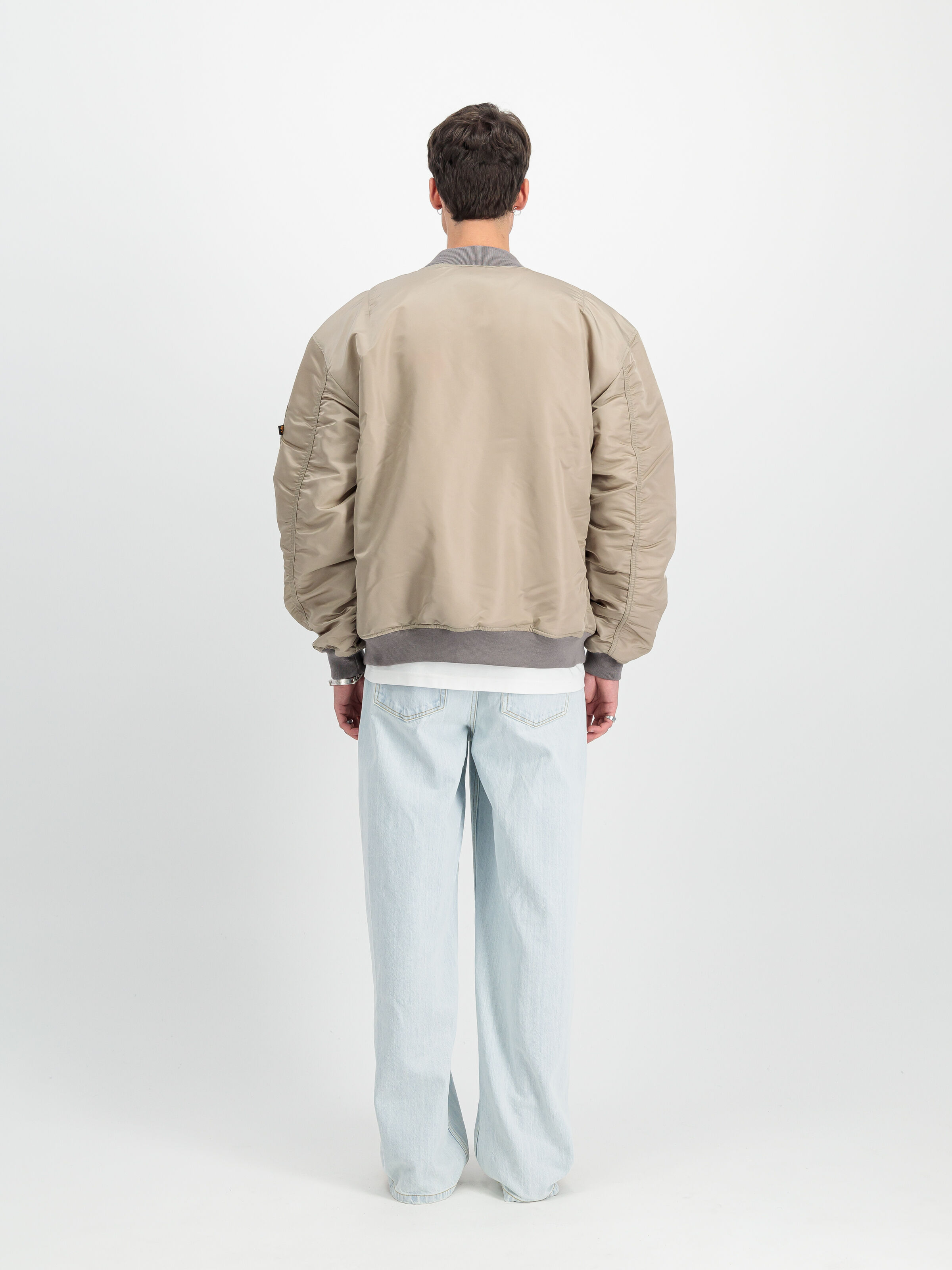 MA-1 CS Bomber Jacket vintage sand 136136_679_2_model_00002_122336