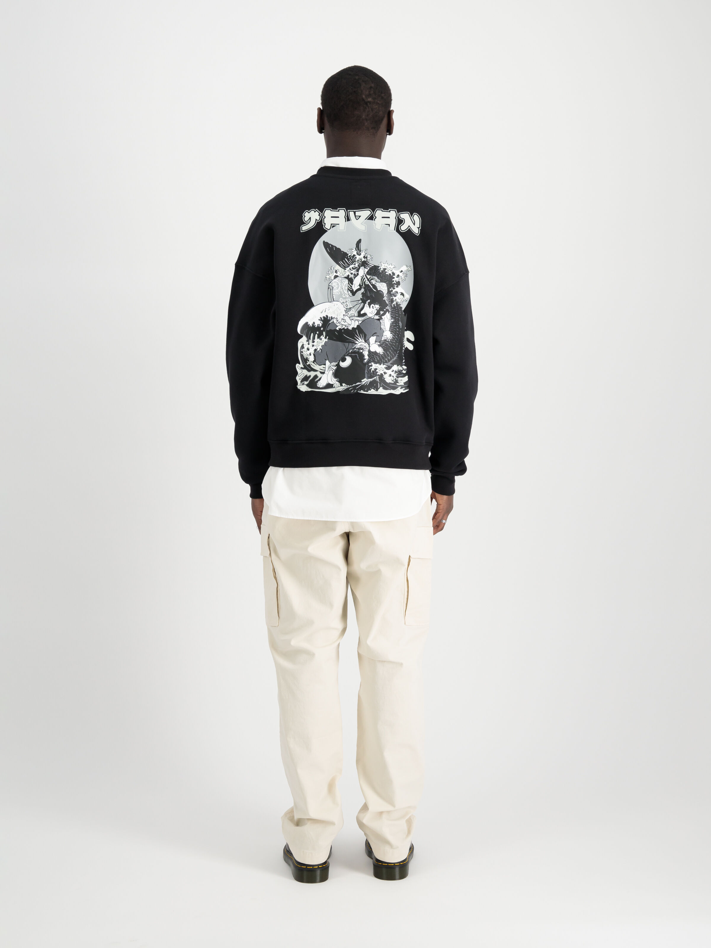 Japan Wave Warrior Sweatshirt black/white 146309_95_2_model_00002_124390