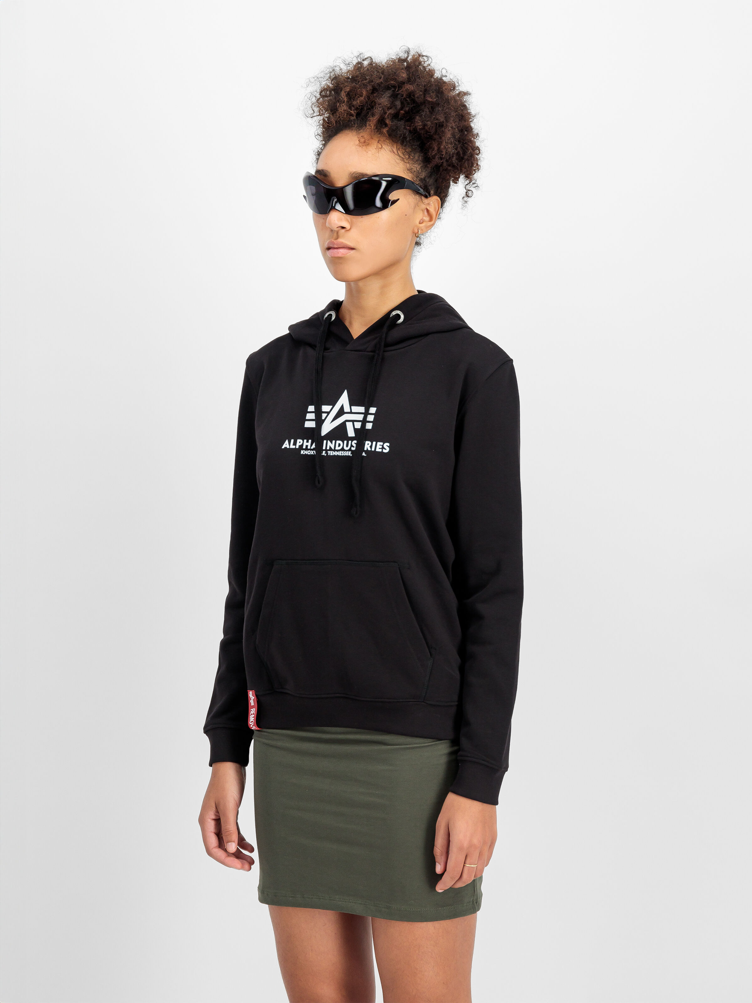 New Basic Big Logo Hoodie Women black 196032_03_2_model_00003_112529