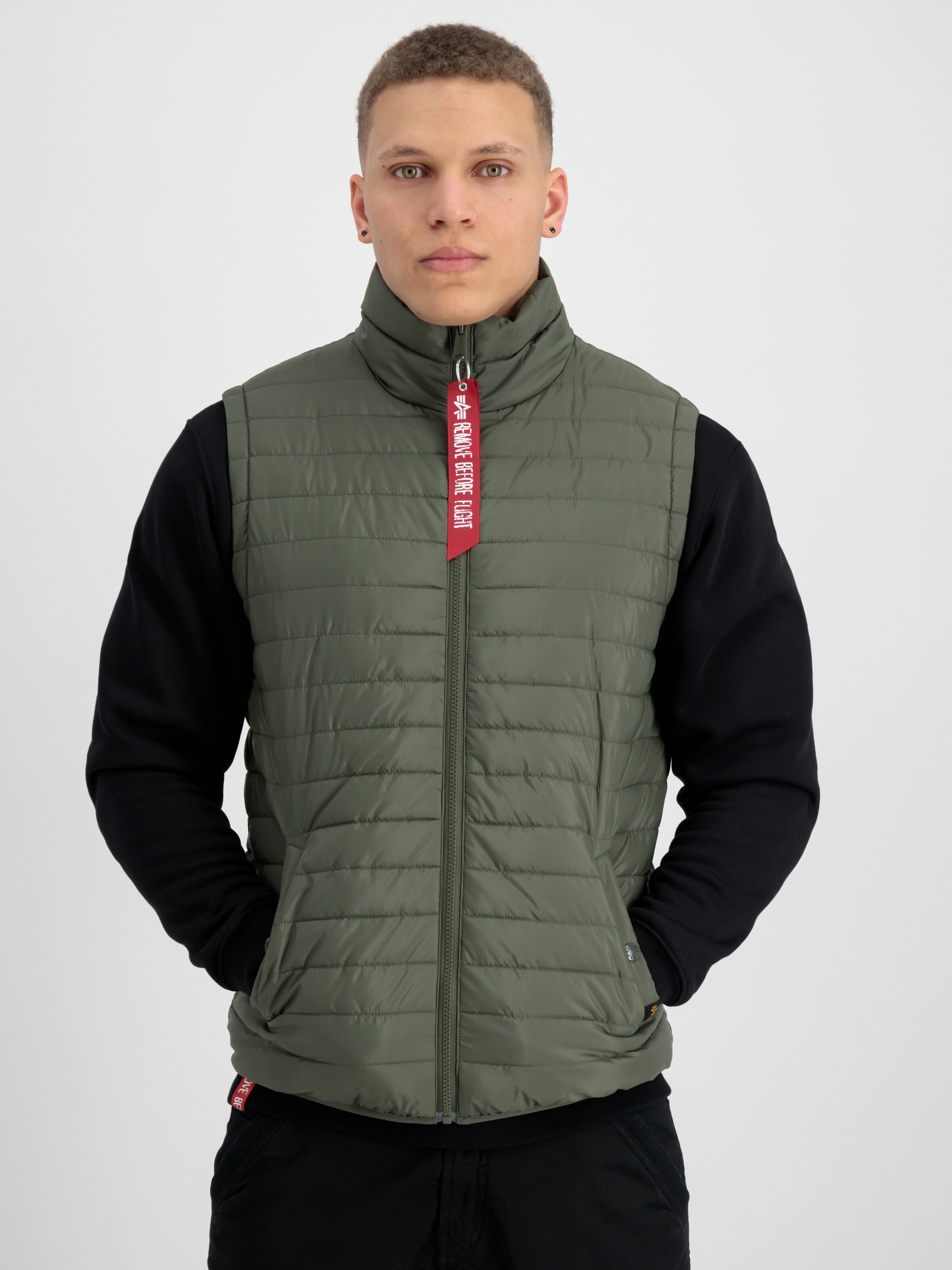 Puffer Light Vest dark olive 138122_142_alpha_industries_puffer_vest_ulw_00003_194039