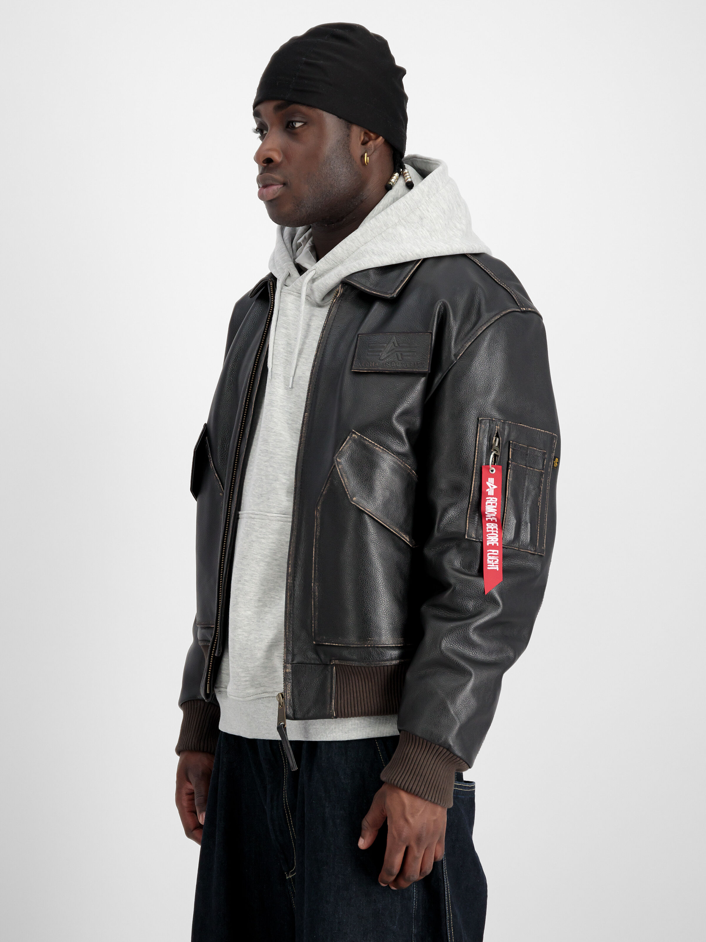 CWU Leather Heritage Bomber Jacket vintage brown 100109_250_2_model_00003_96613